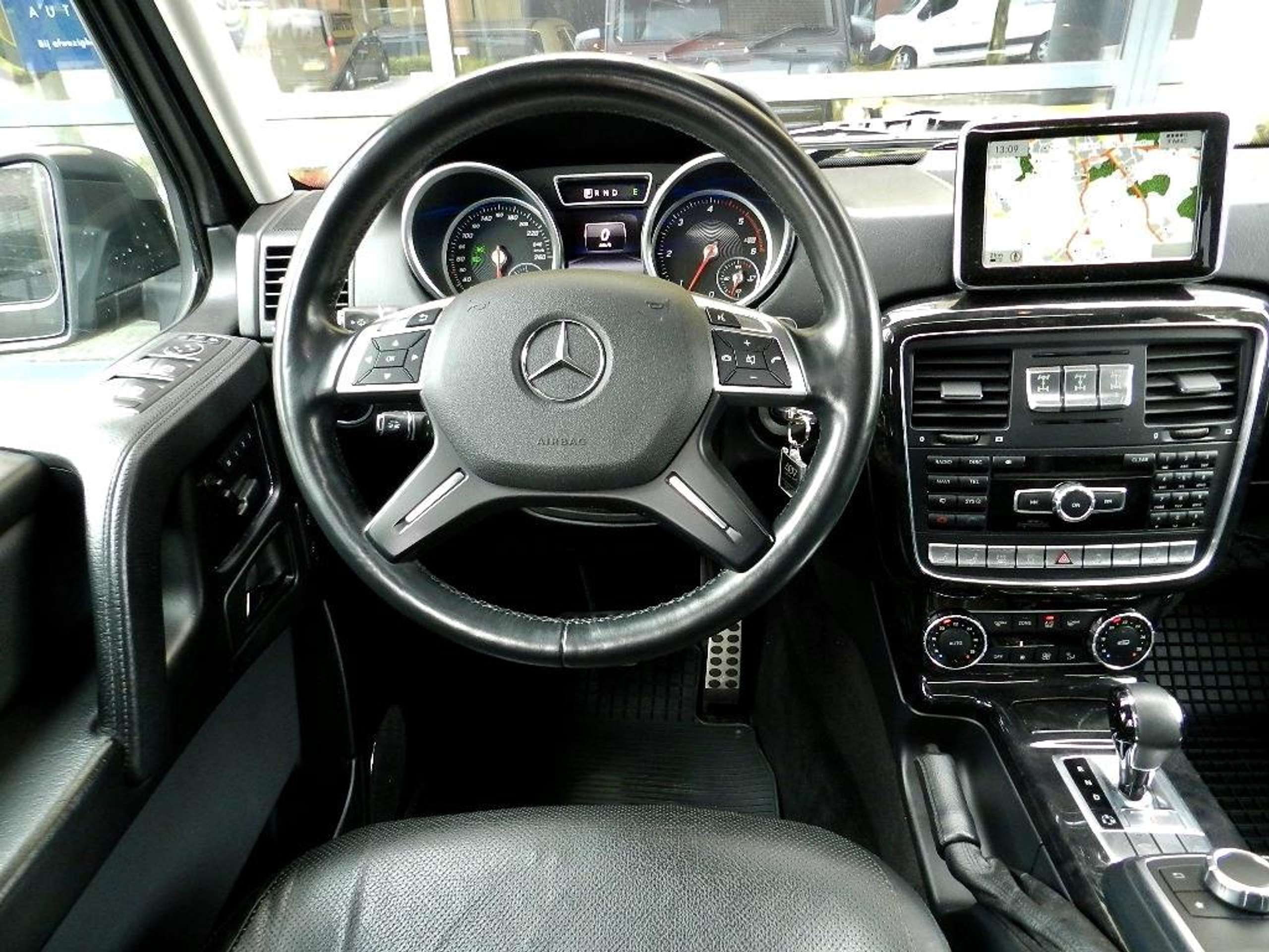 Mercedes-Benz - G 350