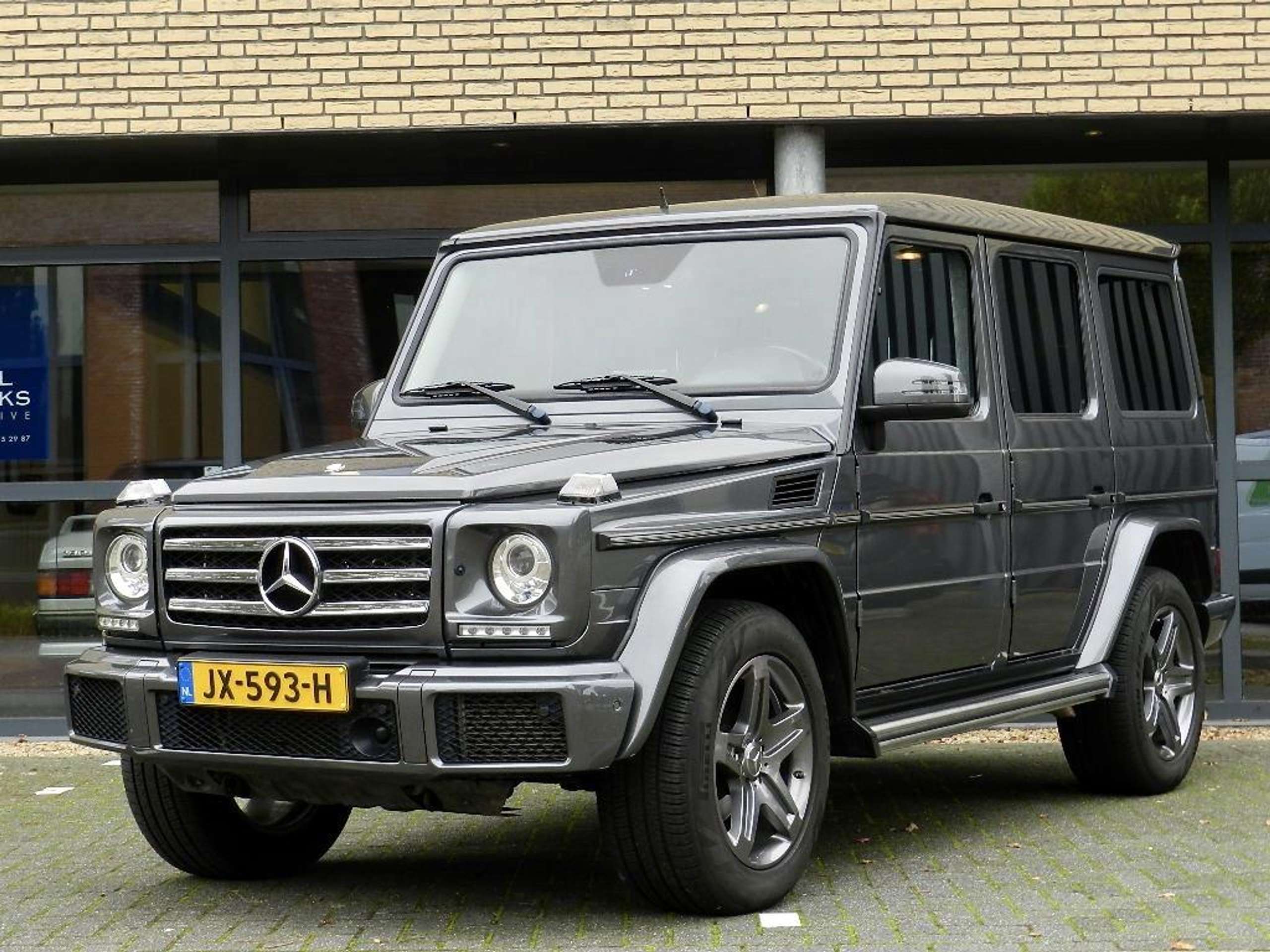 Mercedes-Benz - G 350