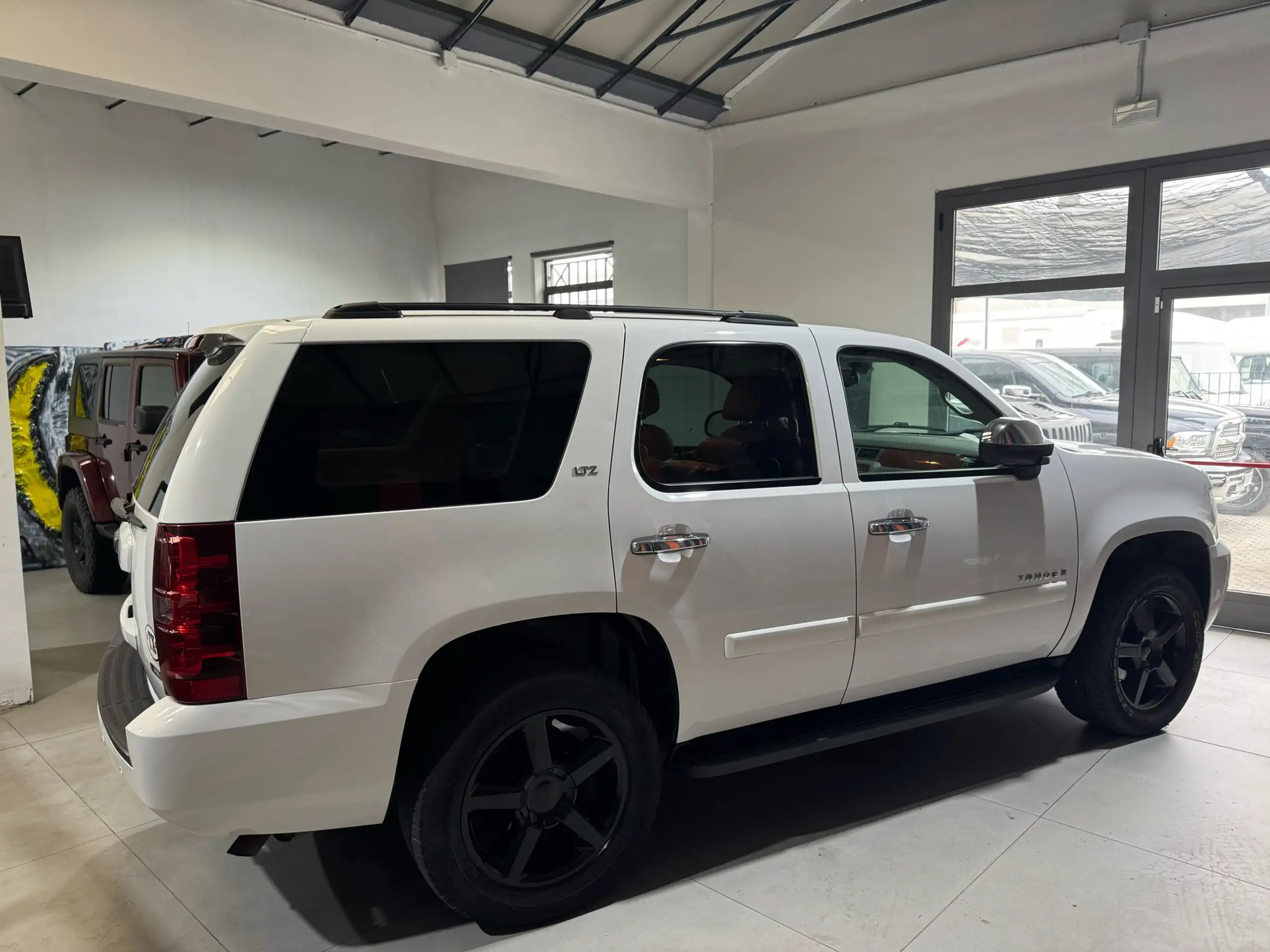 Chevrolet - Tahoe