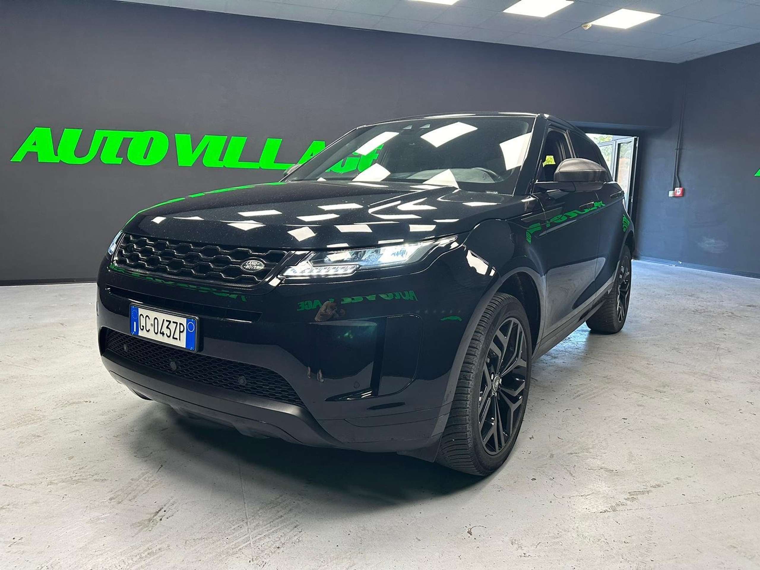 Land Rover - Range Rover Evoque