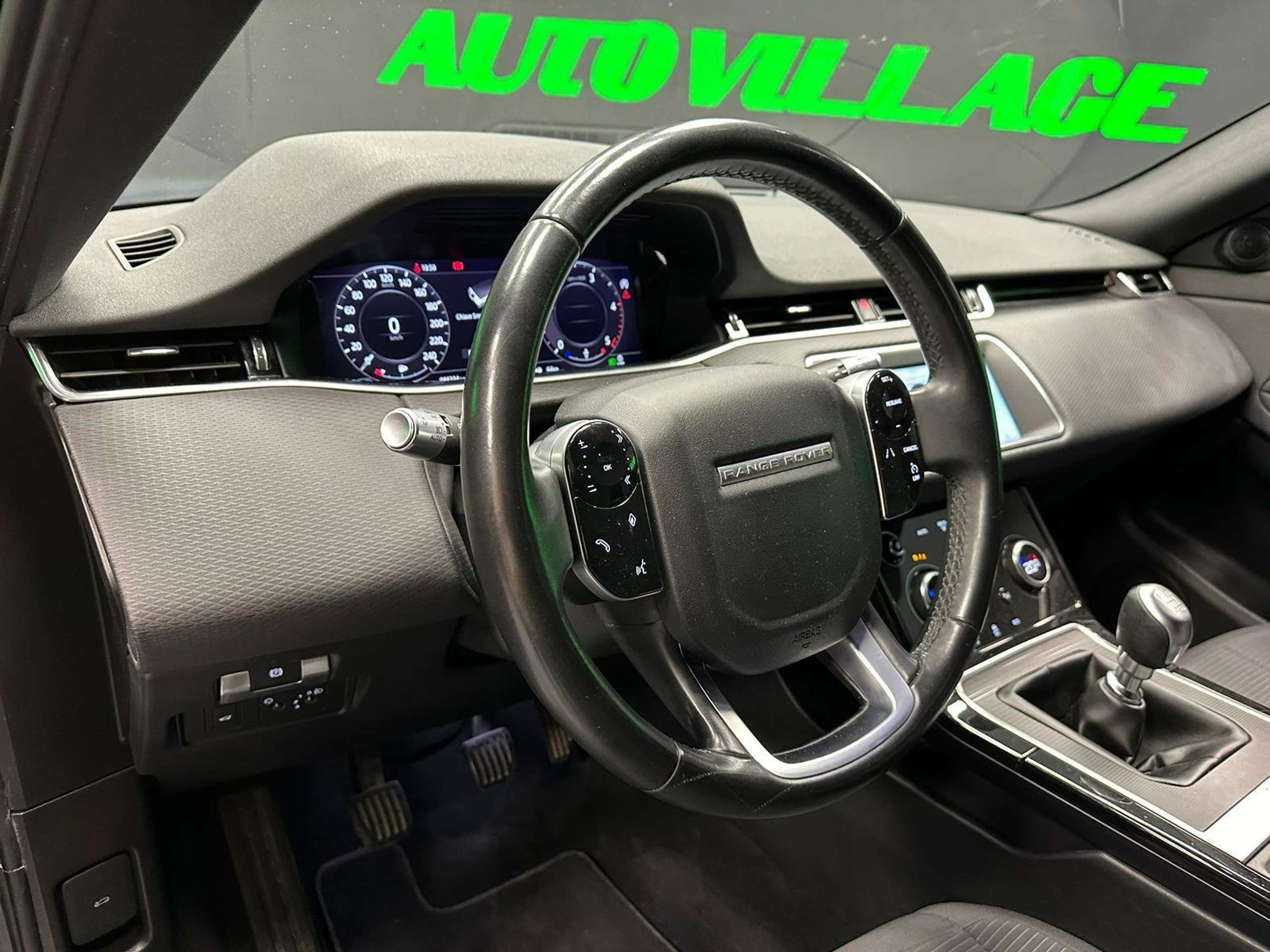 Land Rover - Range Rover Evoque