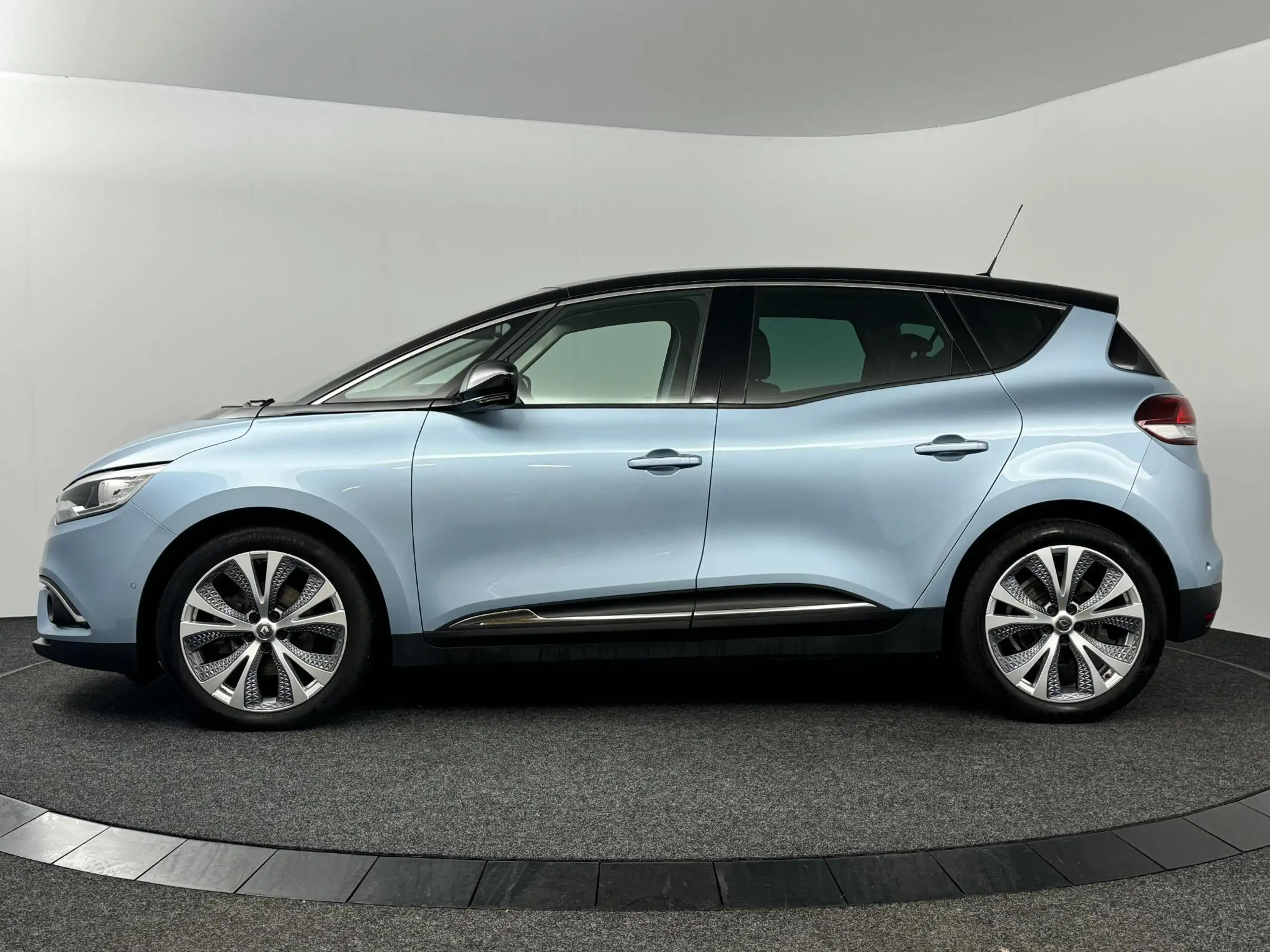 Renault - Scenic