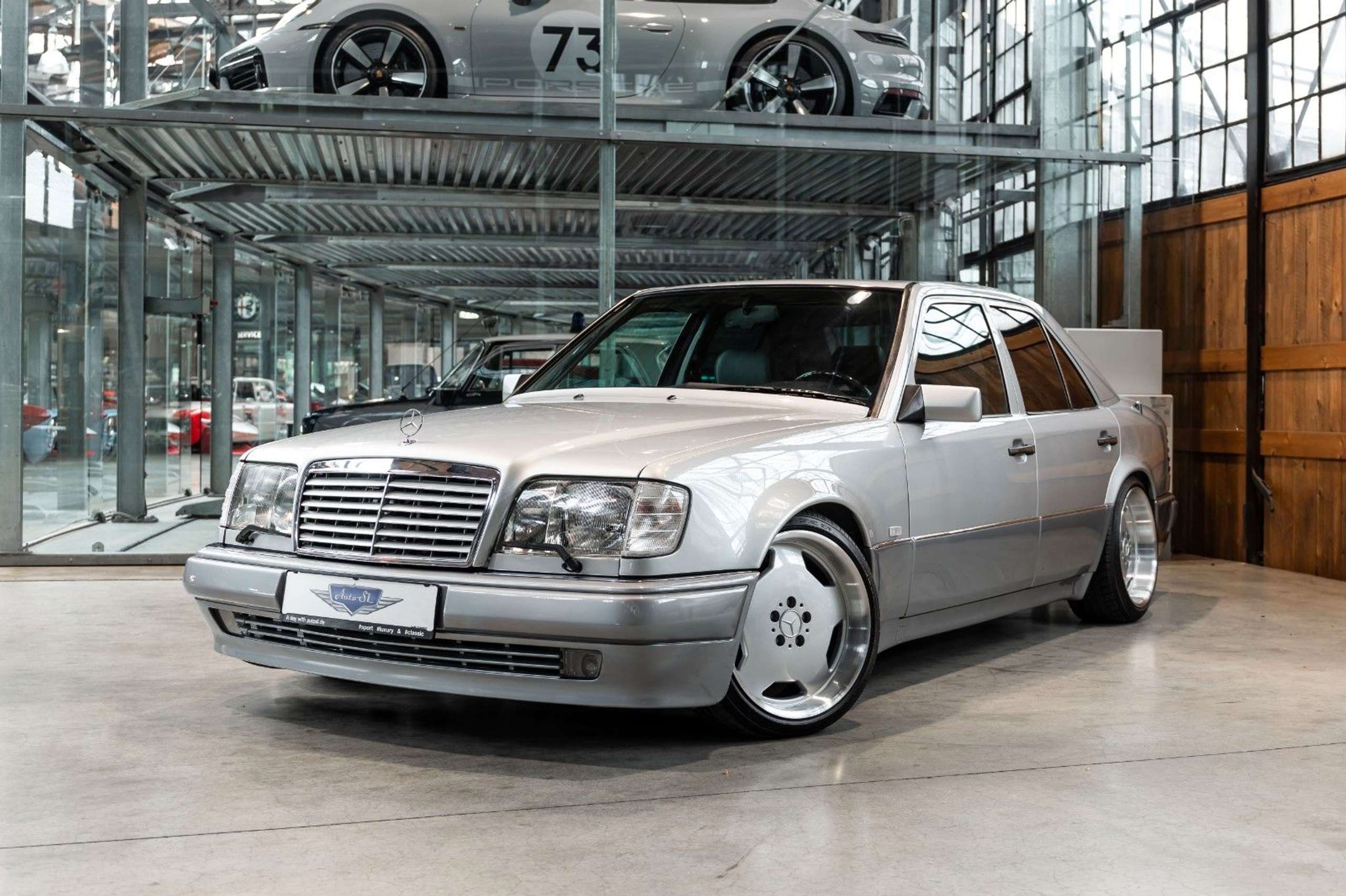 Mercedes-Benz - E 500