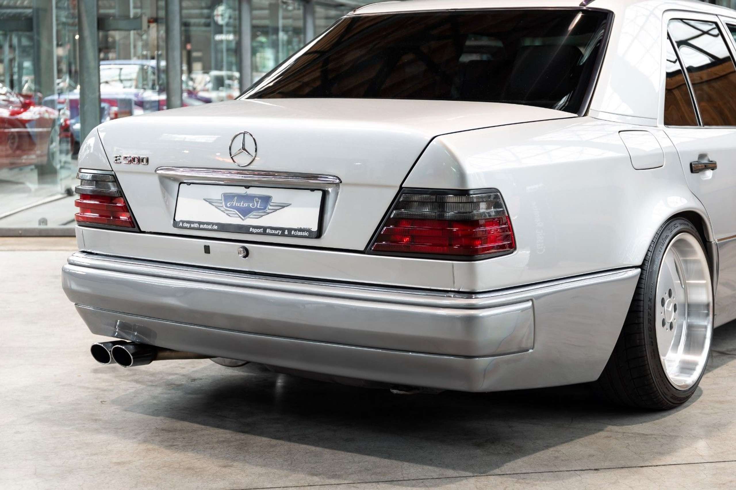 Mercedes-Benz - E 500