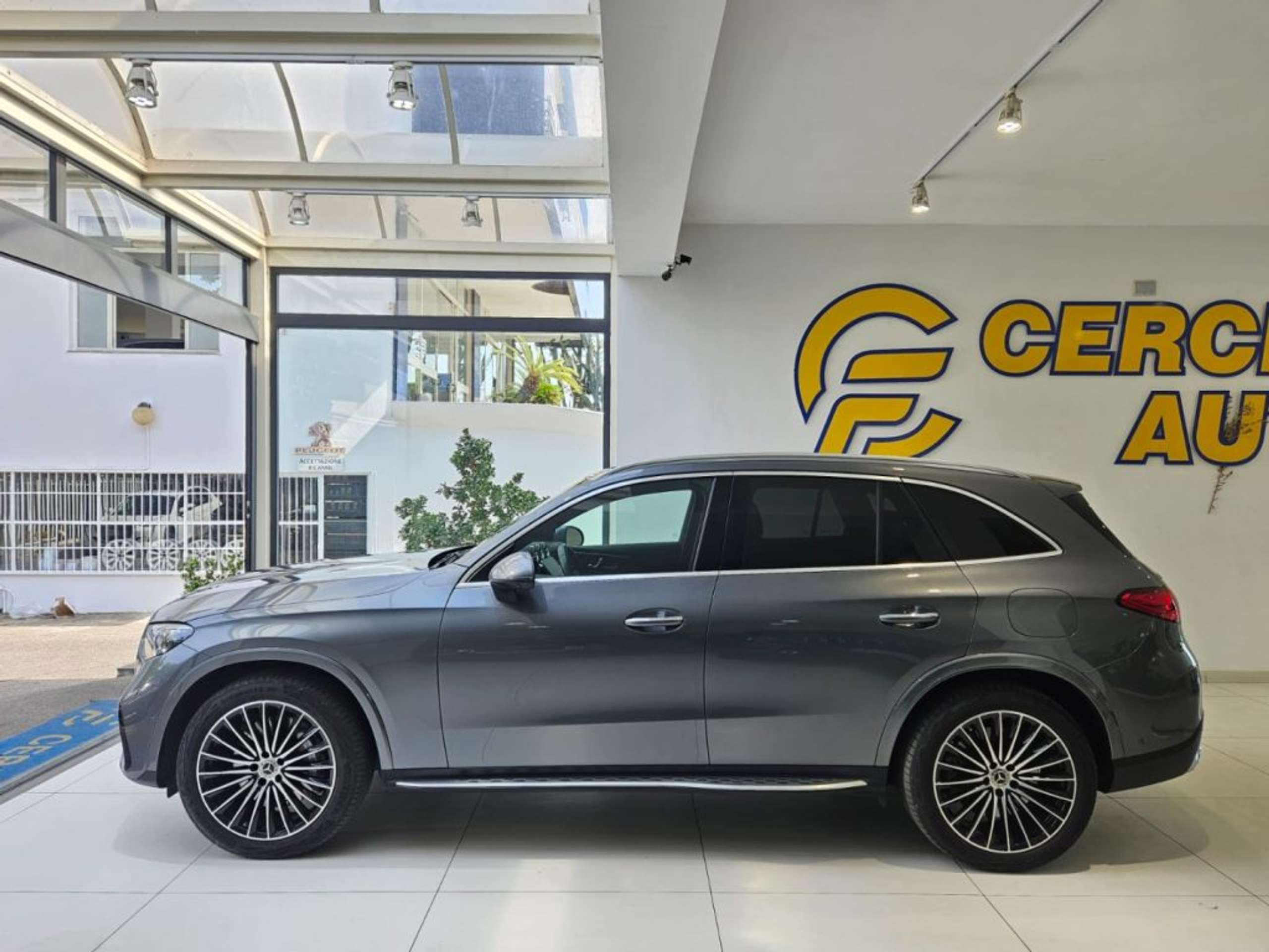 Mercedes-Benz - GLC 300