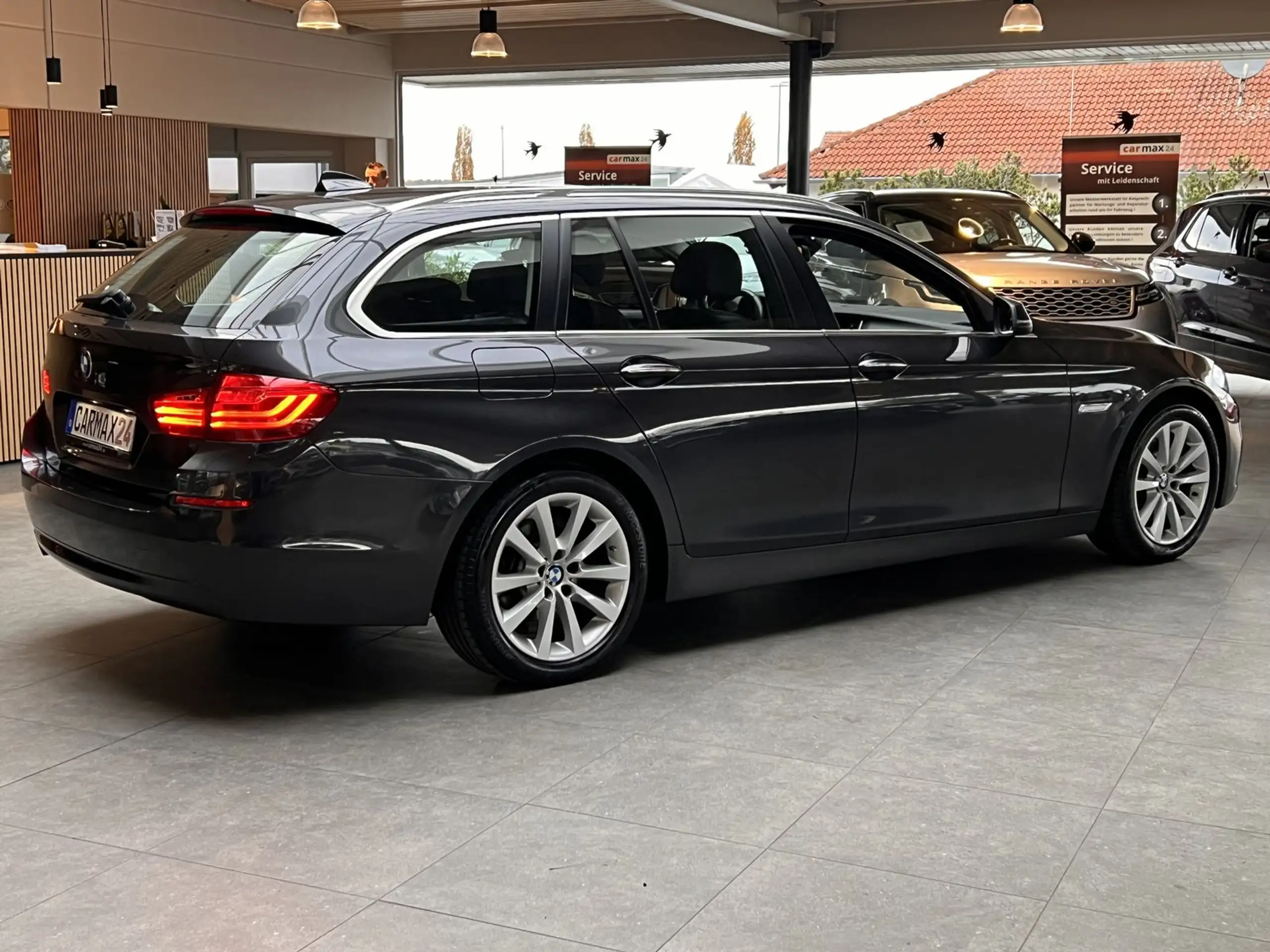 BMW - 525