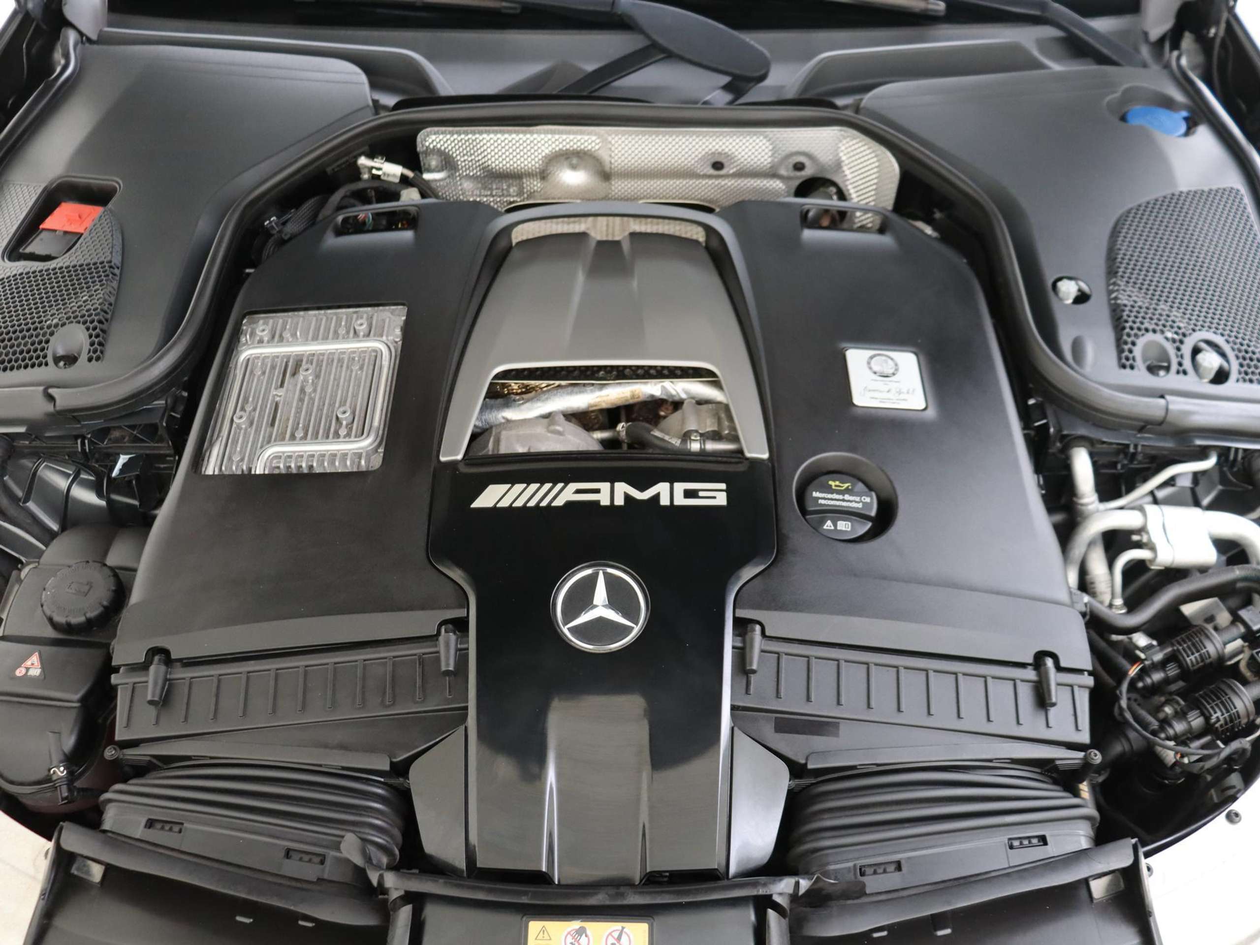 Mercedes-Benz - E 63 AMG