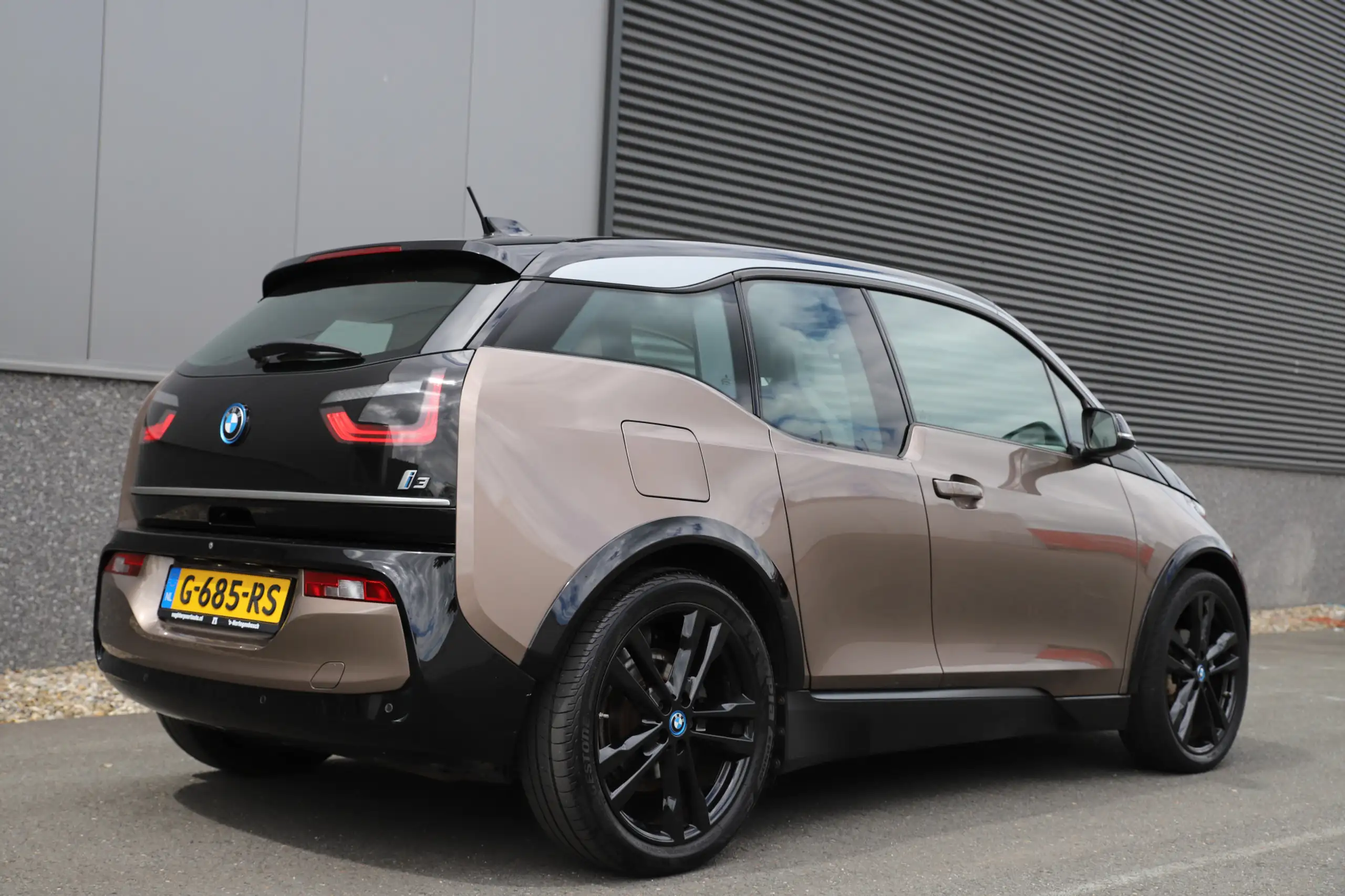 BMW - i3