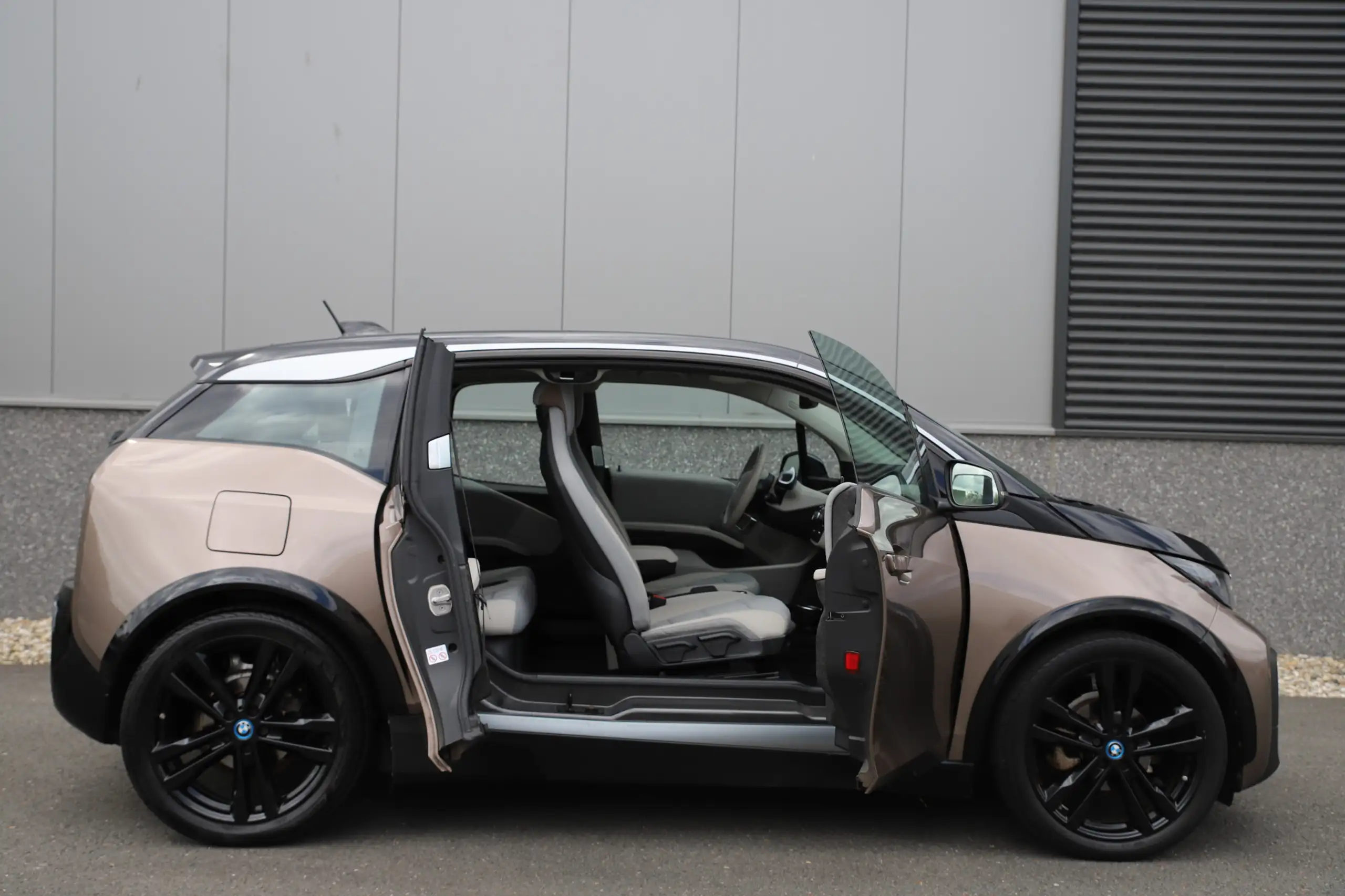 BMW - i3