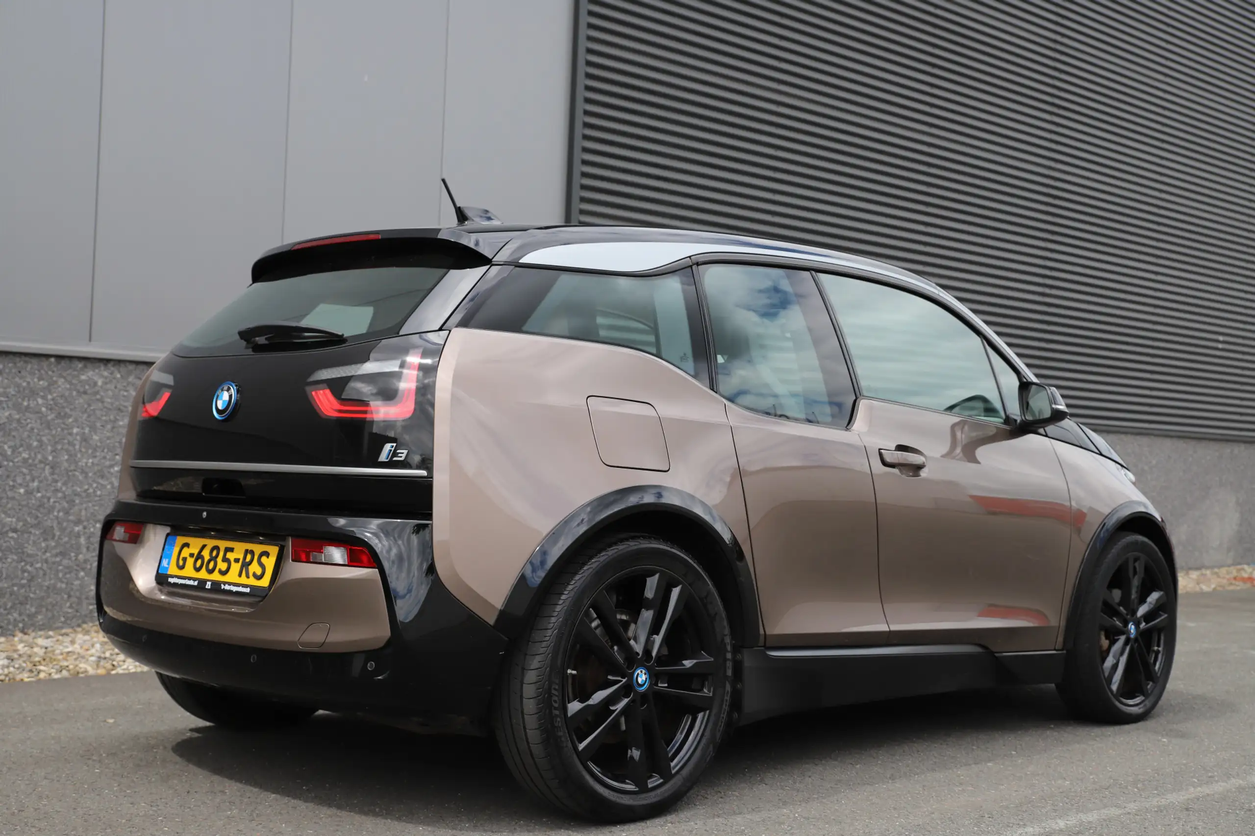 BMW - i3