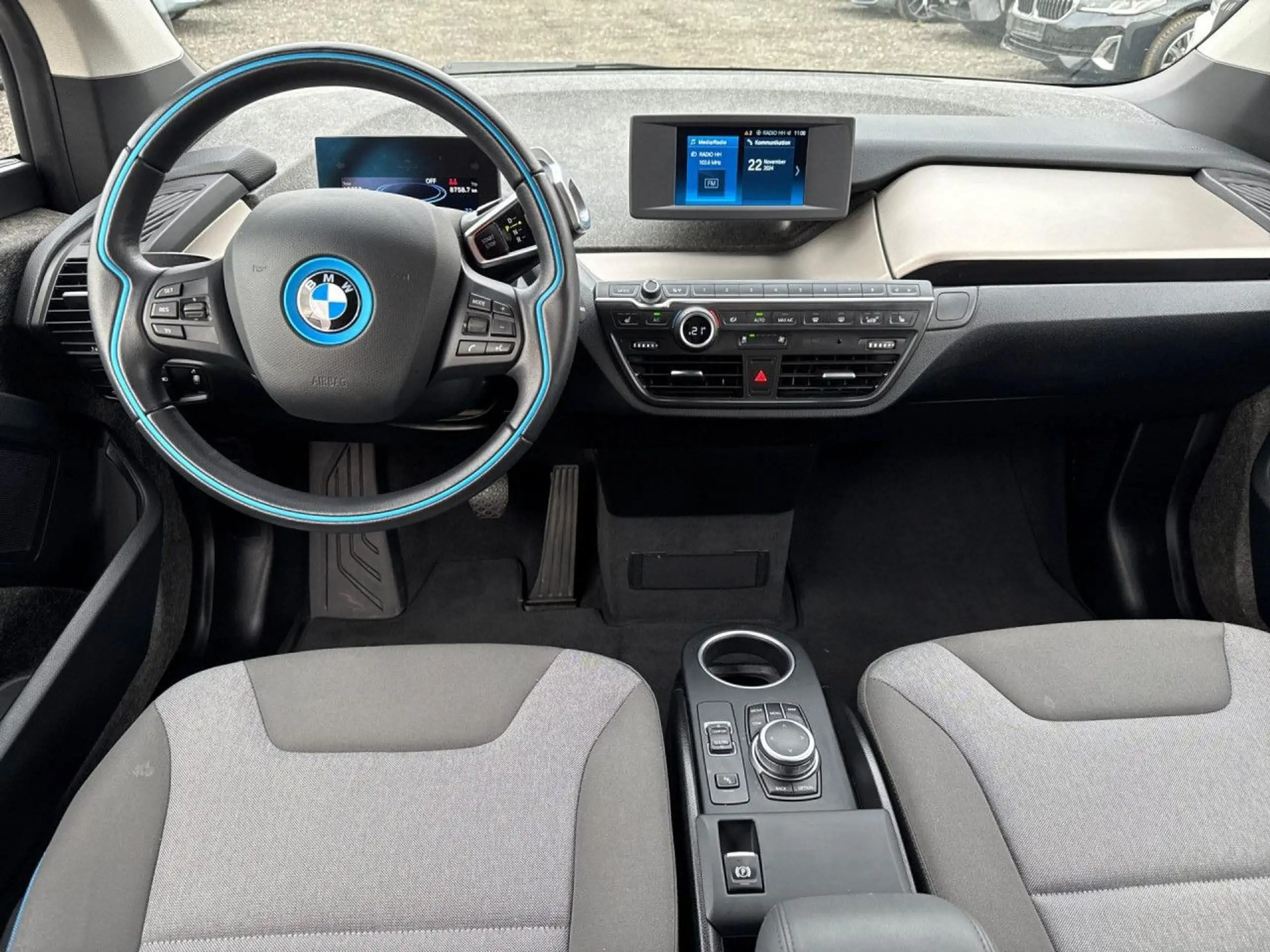 BMW - i3