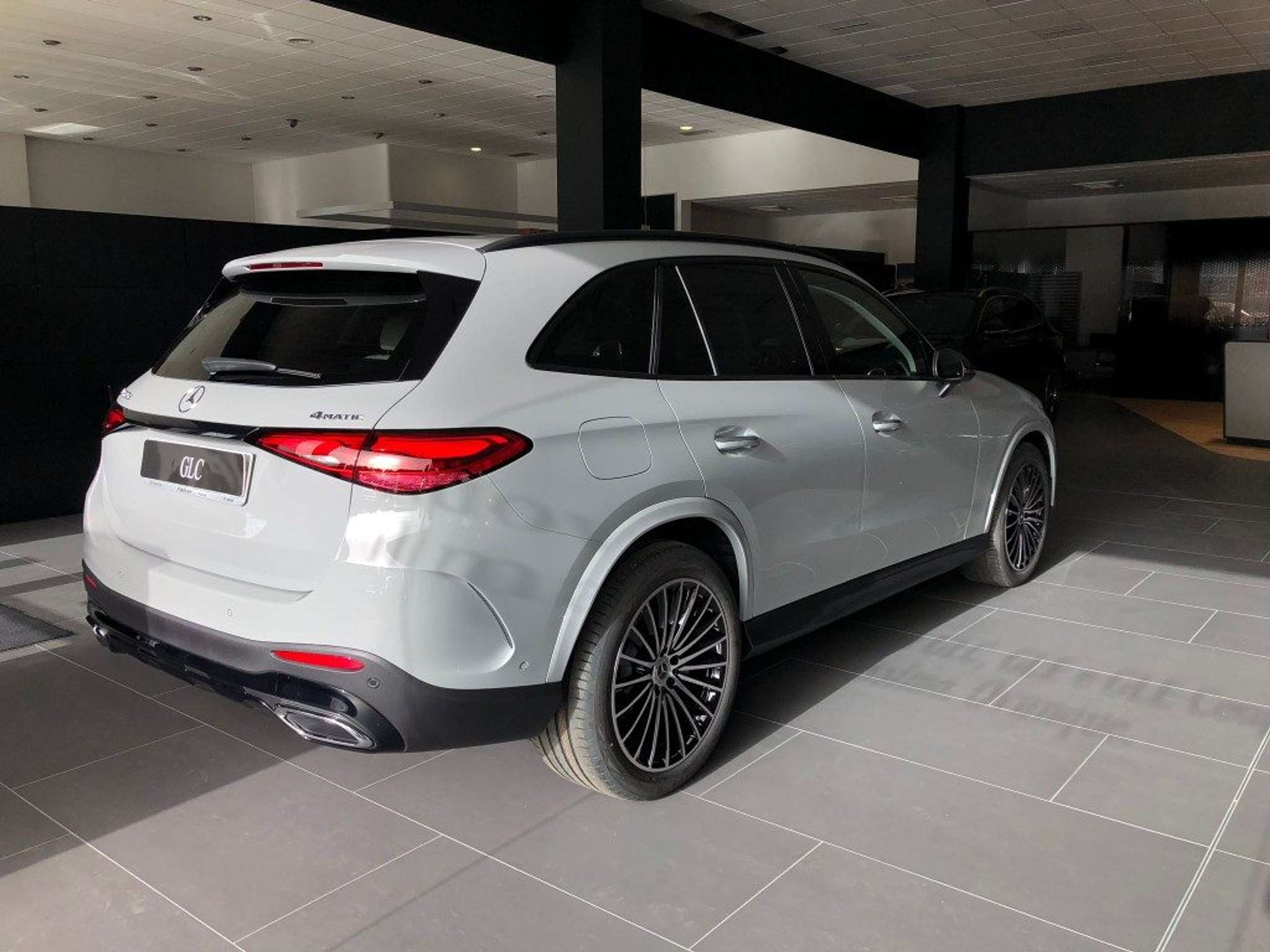 Mercedes-Benz - GLC 220