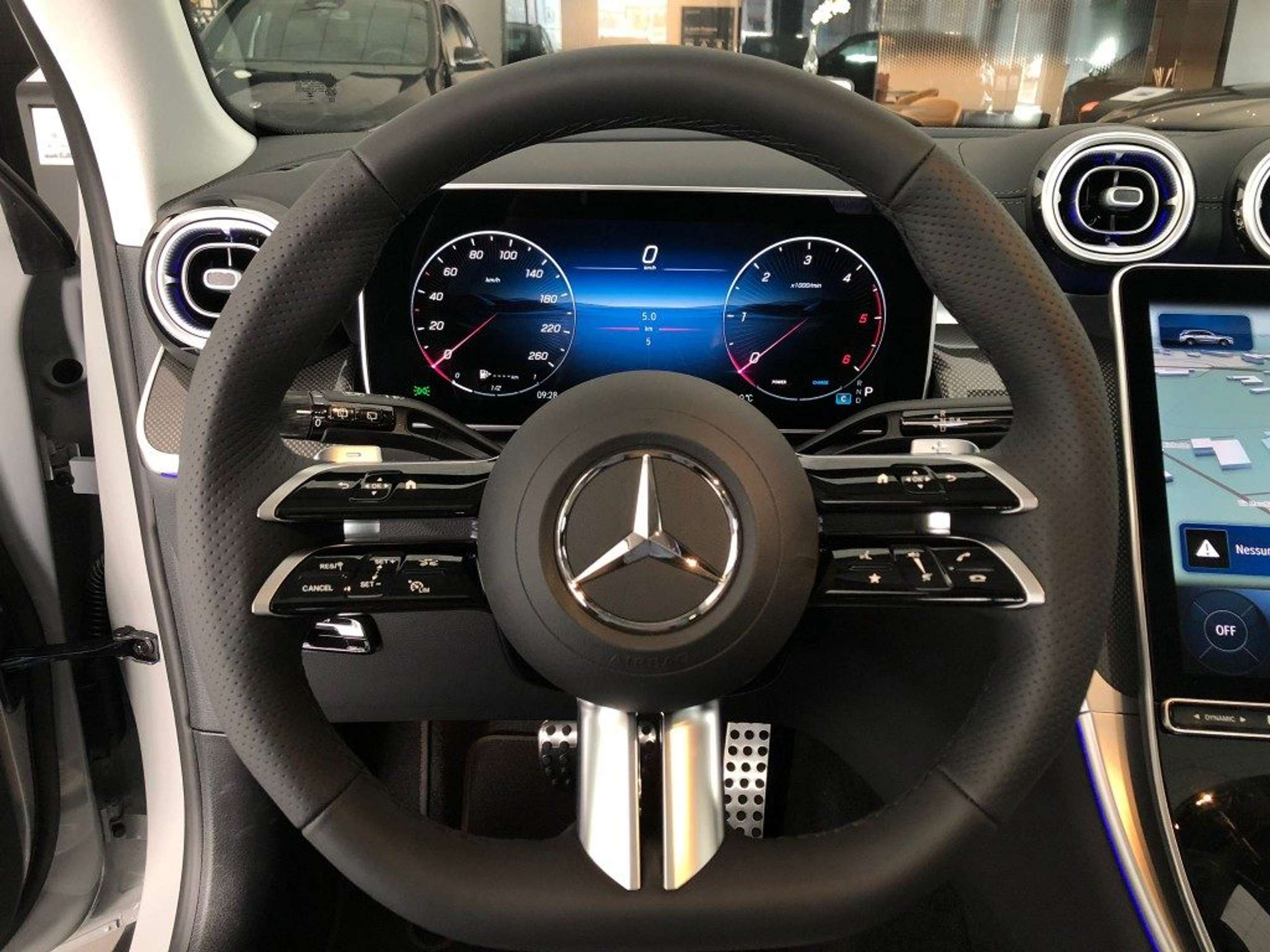 Mercedes-Benz - GLC 220