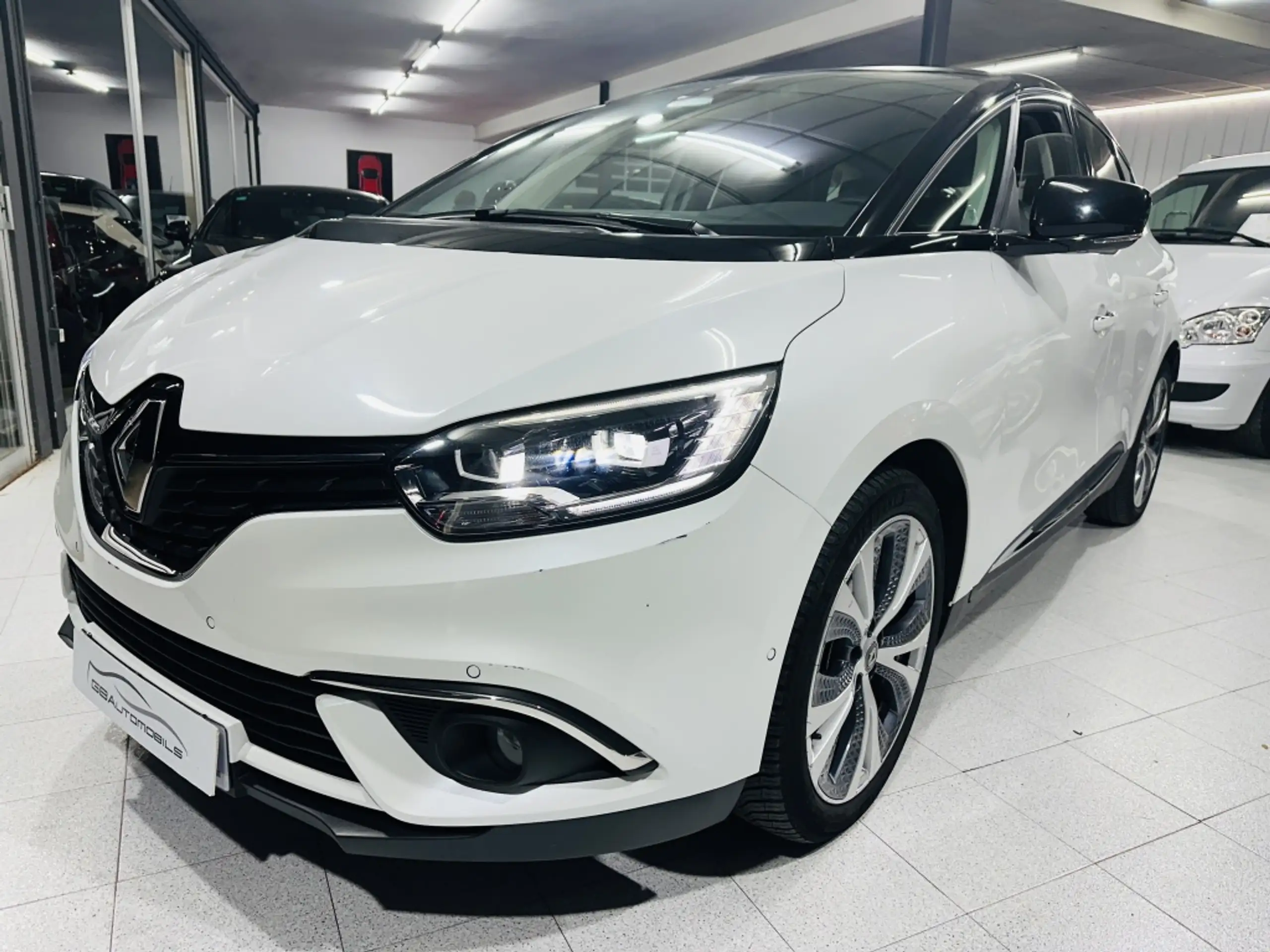 Renault - Scenic