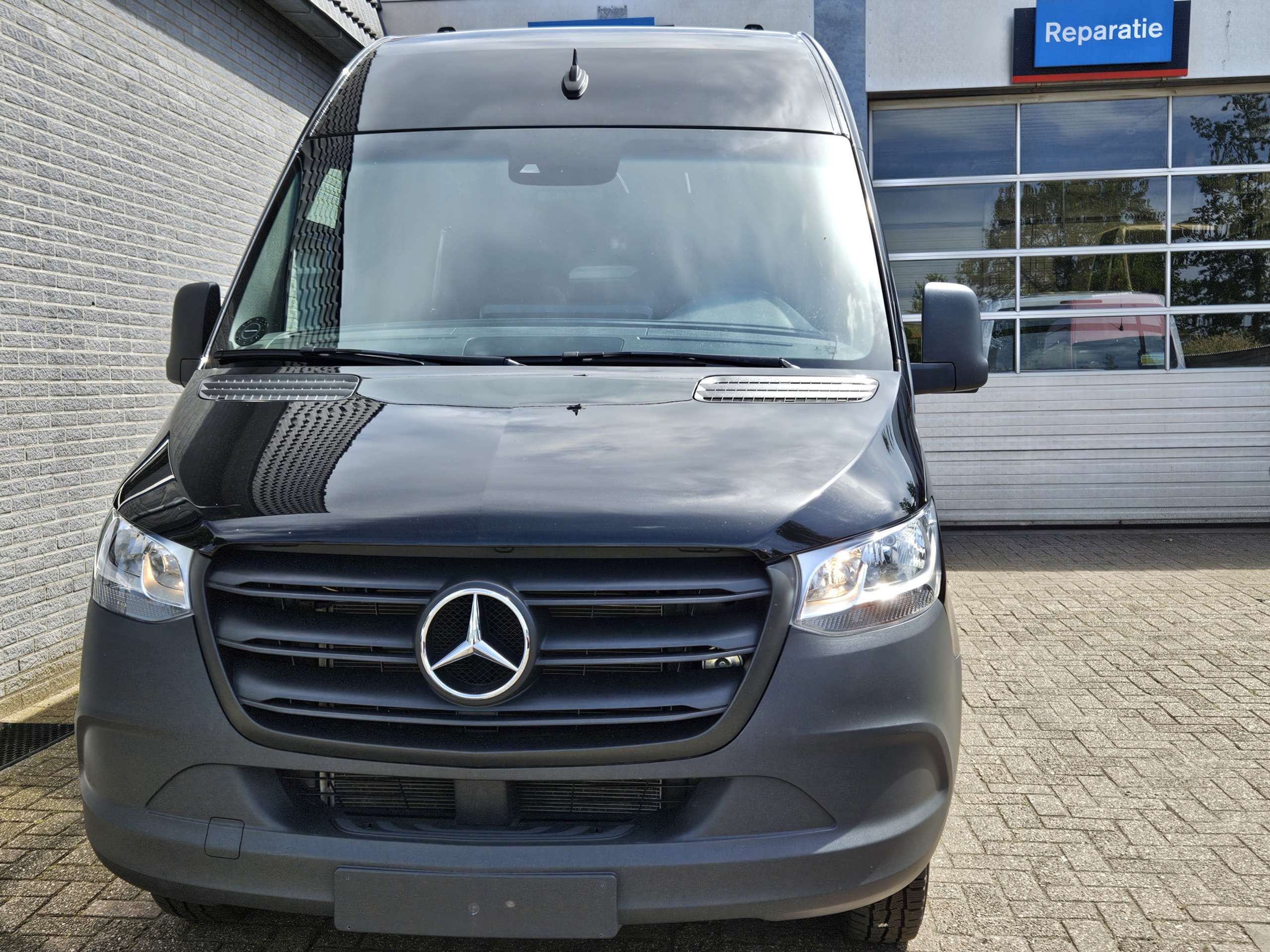 Mercedes-Benz - Sprinter