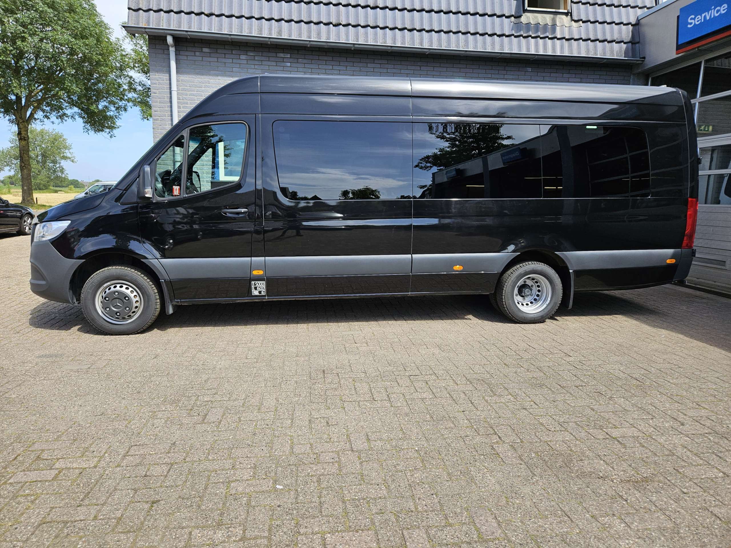 Mercedes-Benz - Sprinter