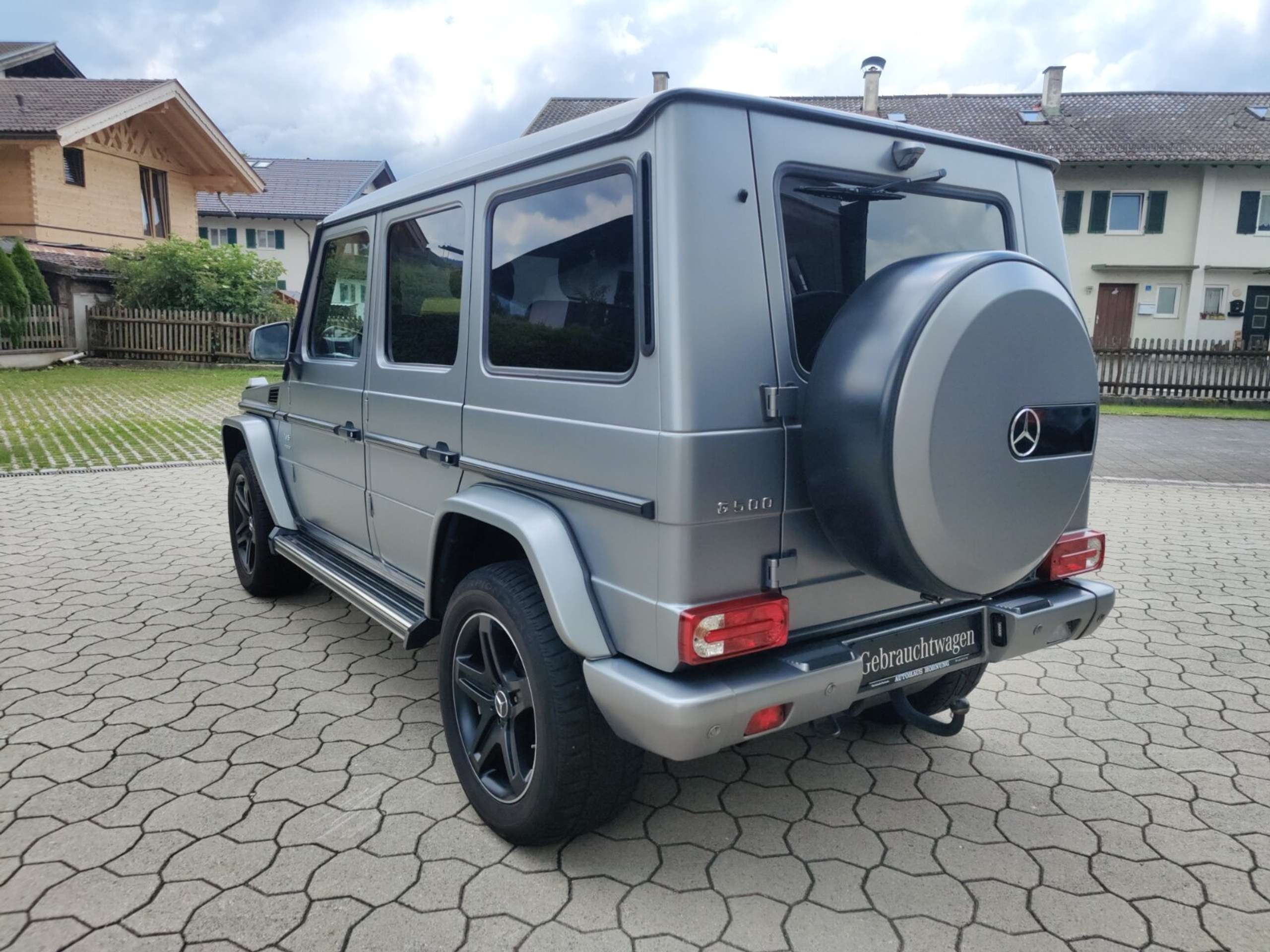 Mercedes-Benz - G 500