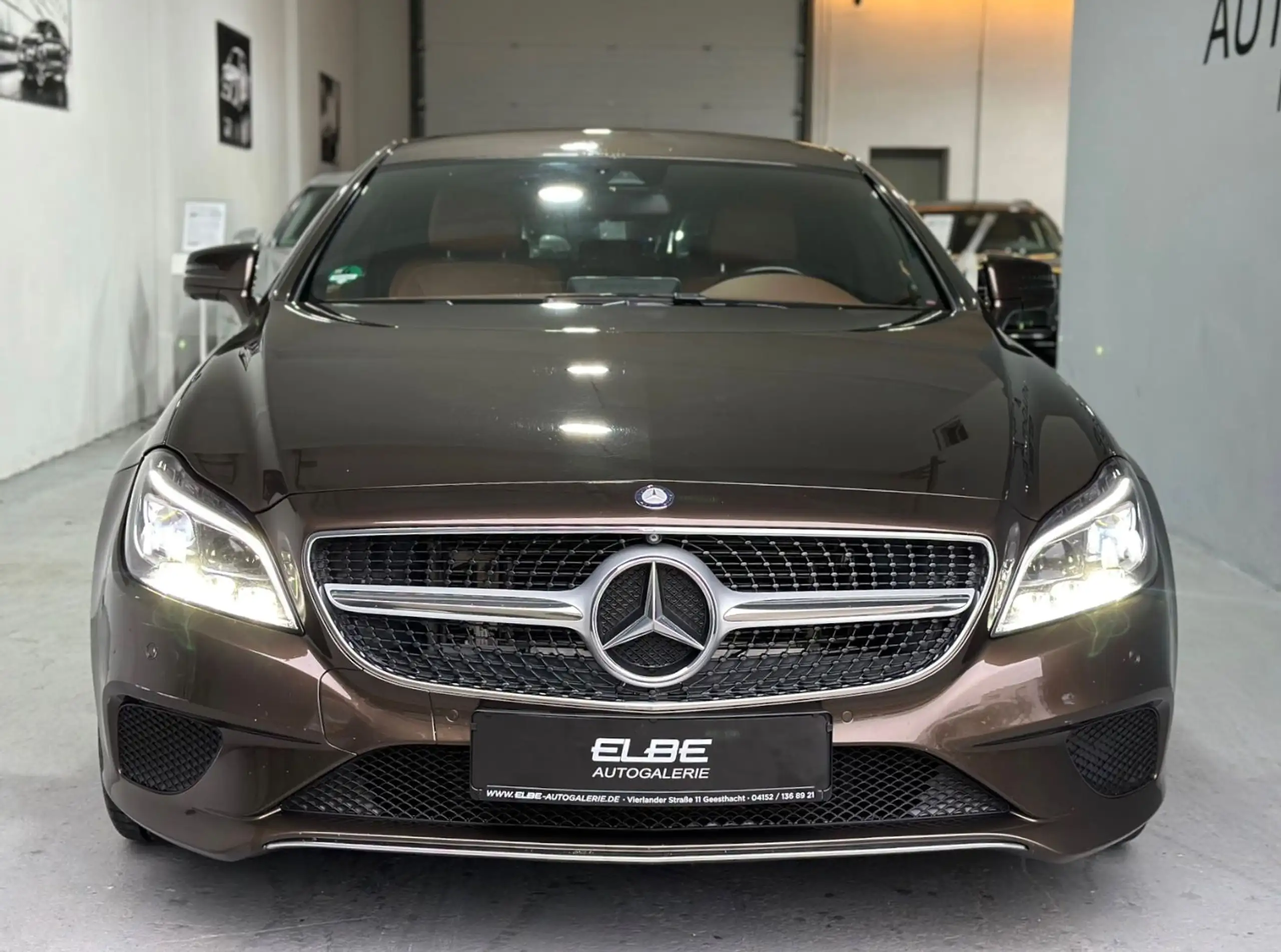 Mercedes-Benz - CLS