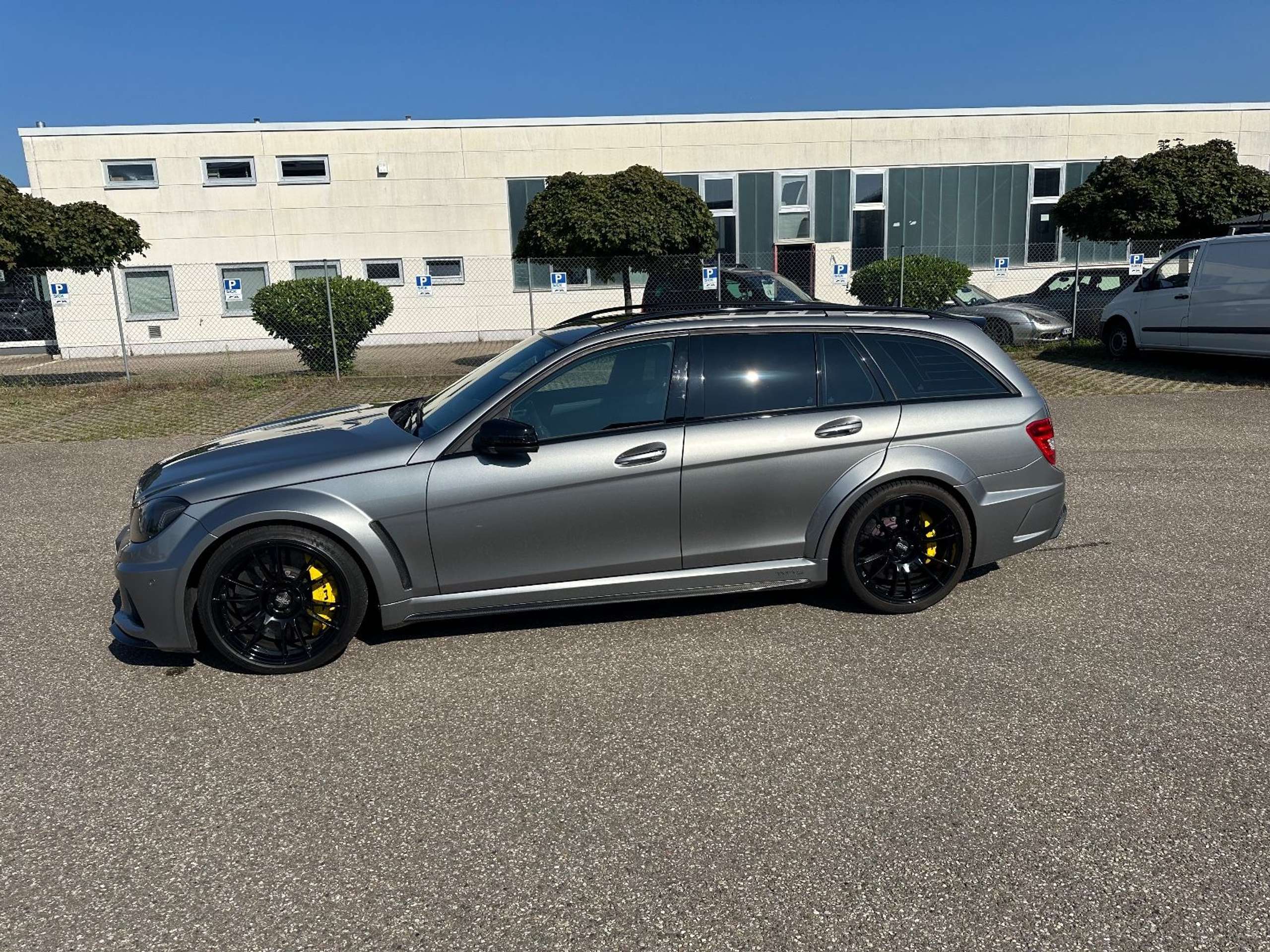 Mercedes-Benz - C 63 AMG