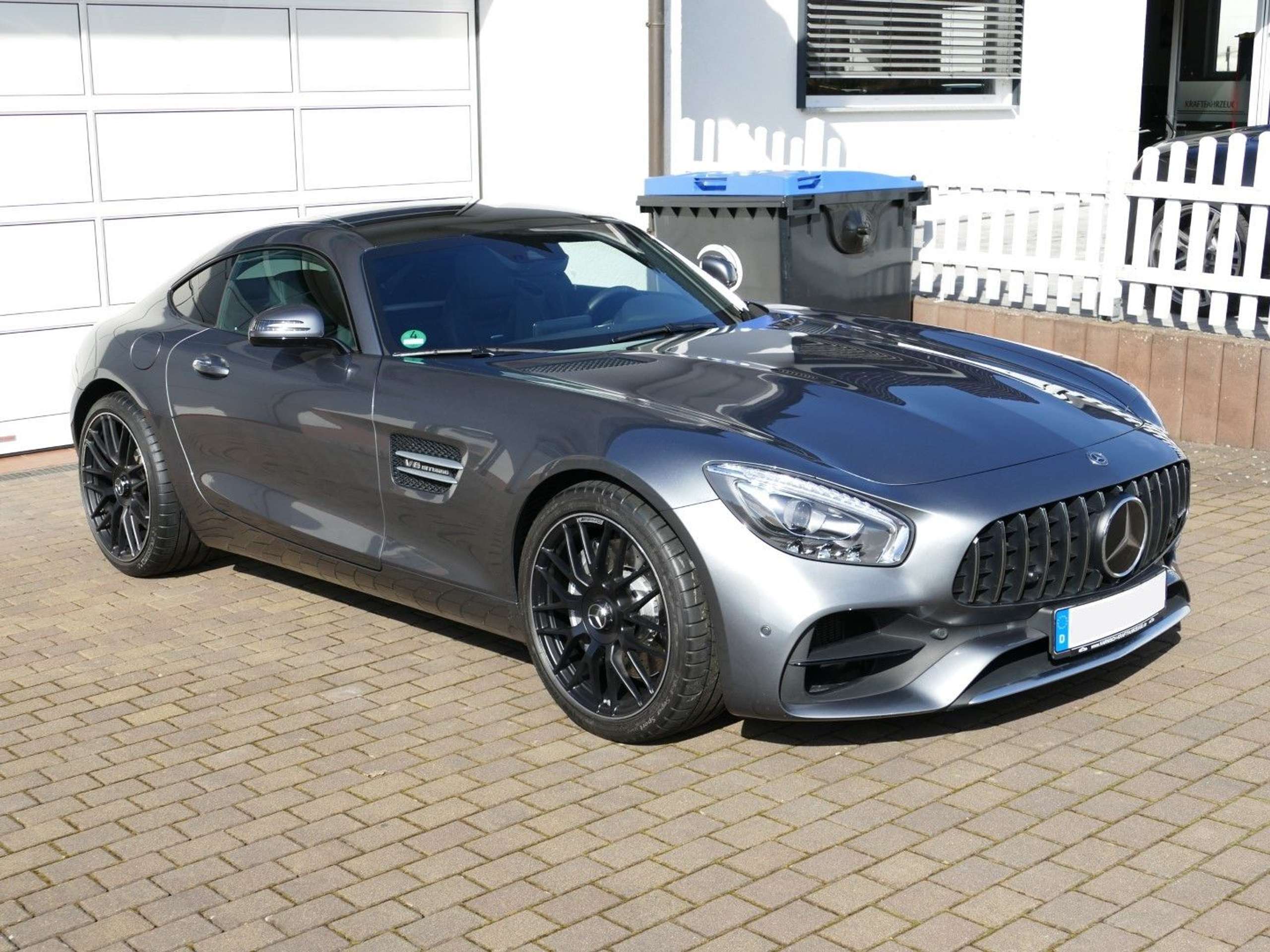 Mercedes-Benz - AMG GT