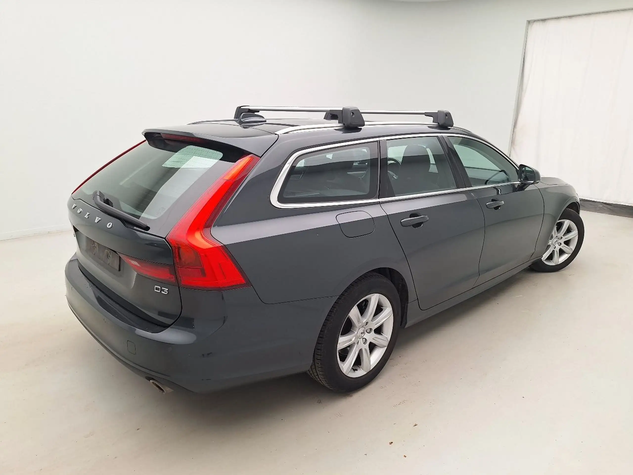 Volvo - V90