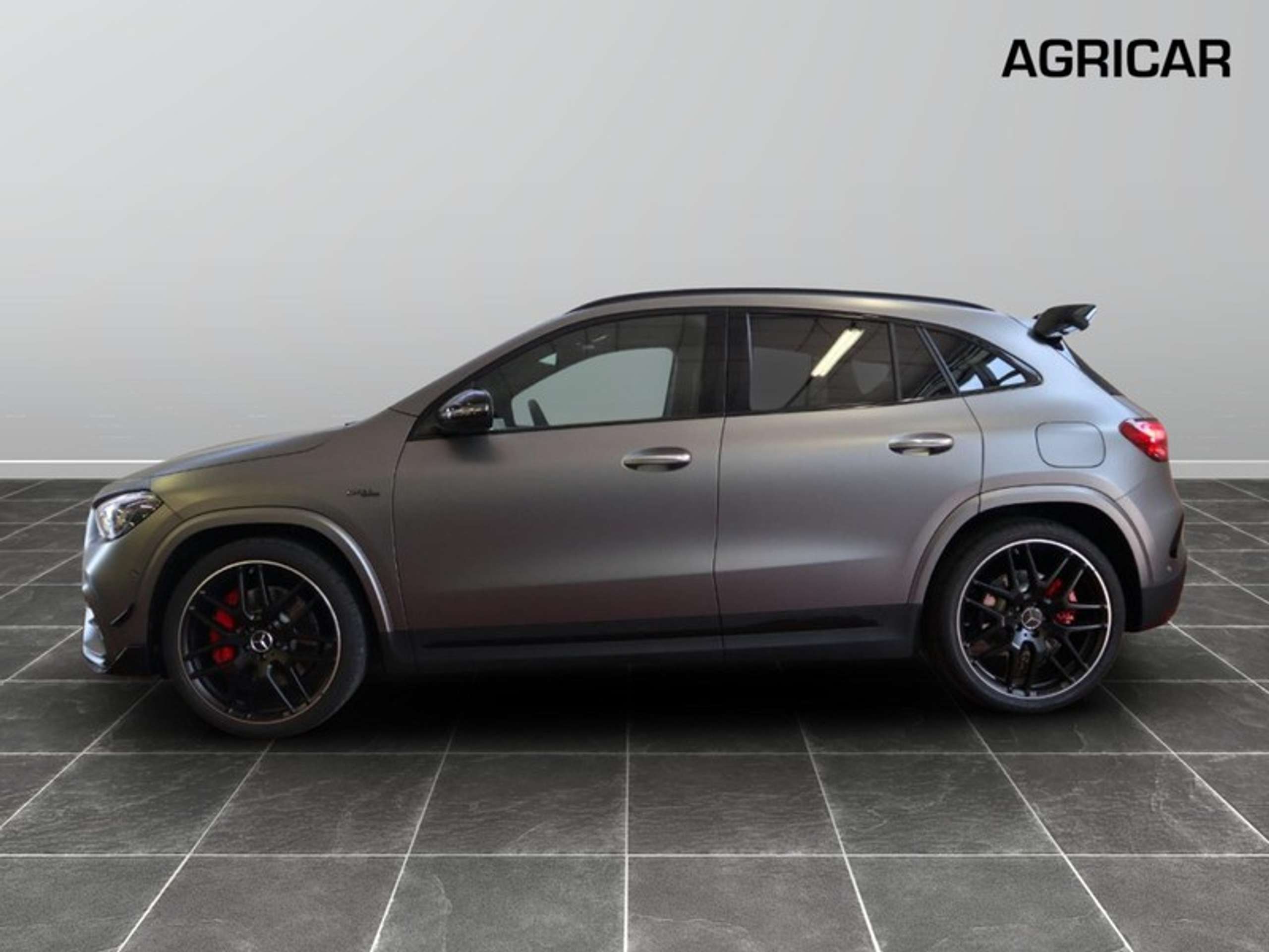 Mercedes-Benz - GLA 45 AMG