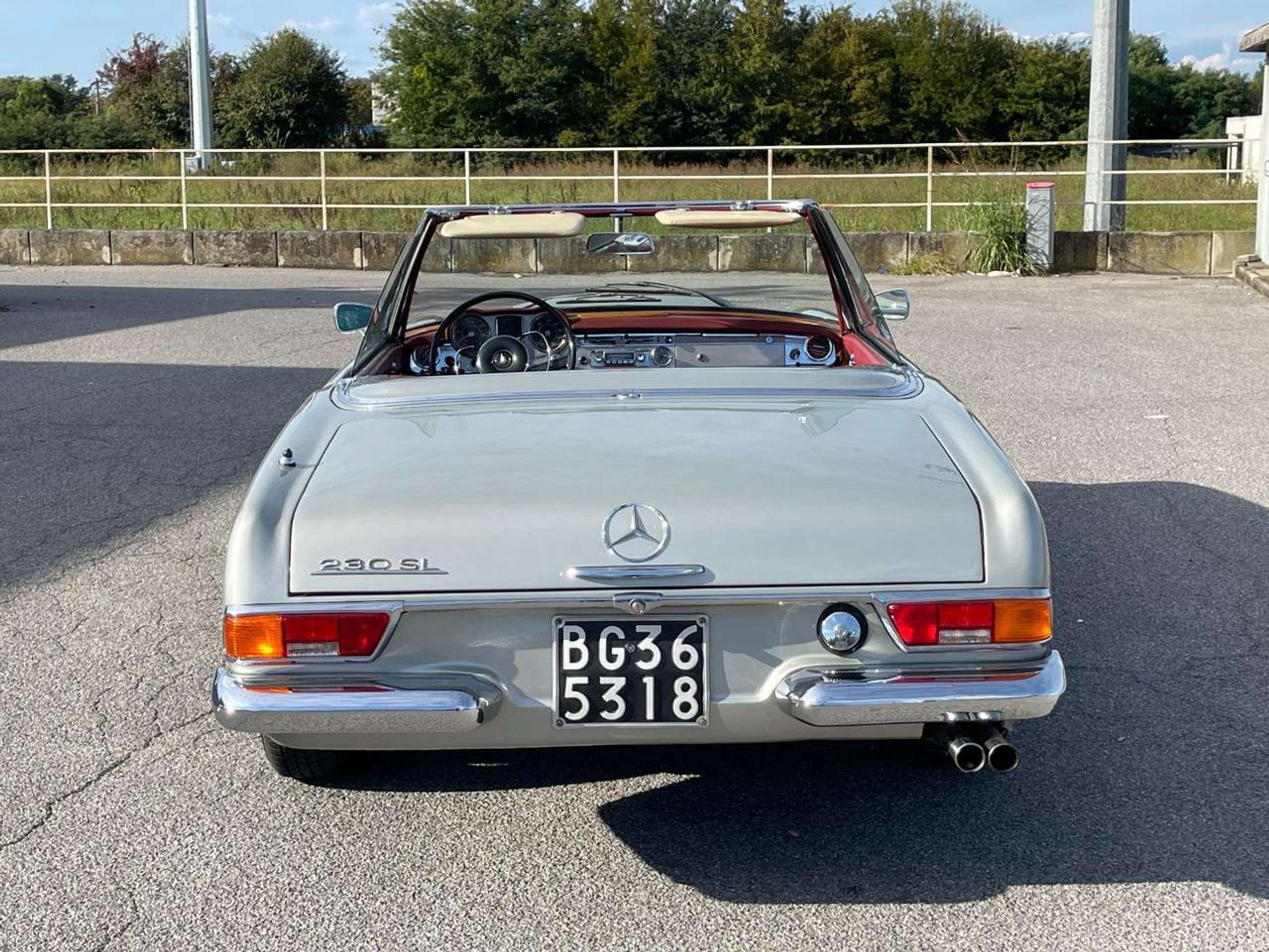 Mercedes-Benz - SL 230