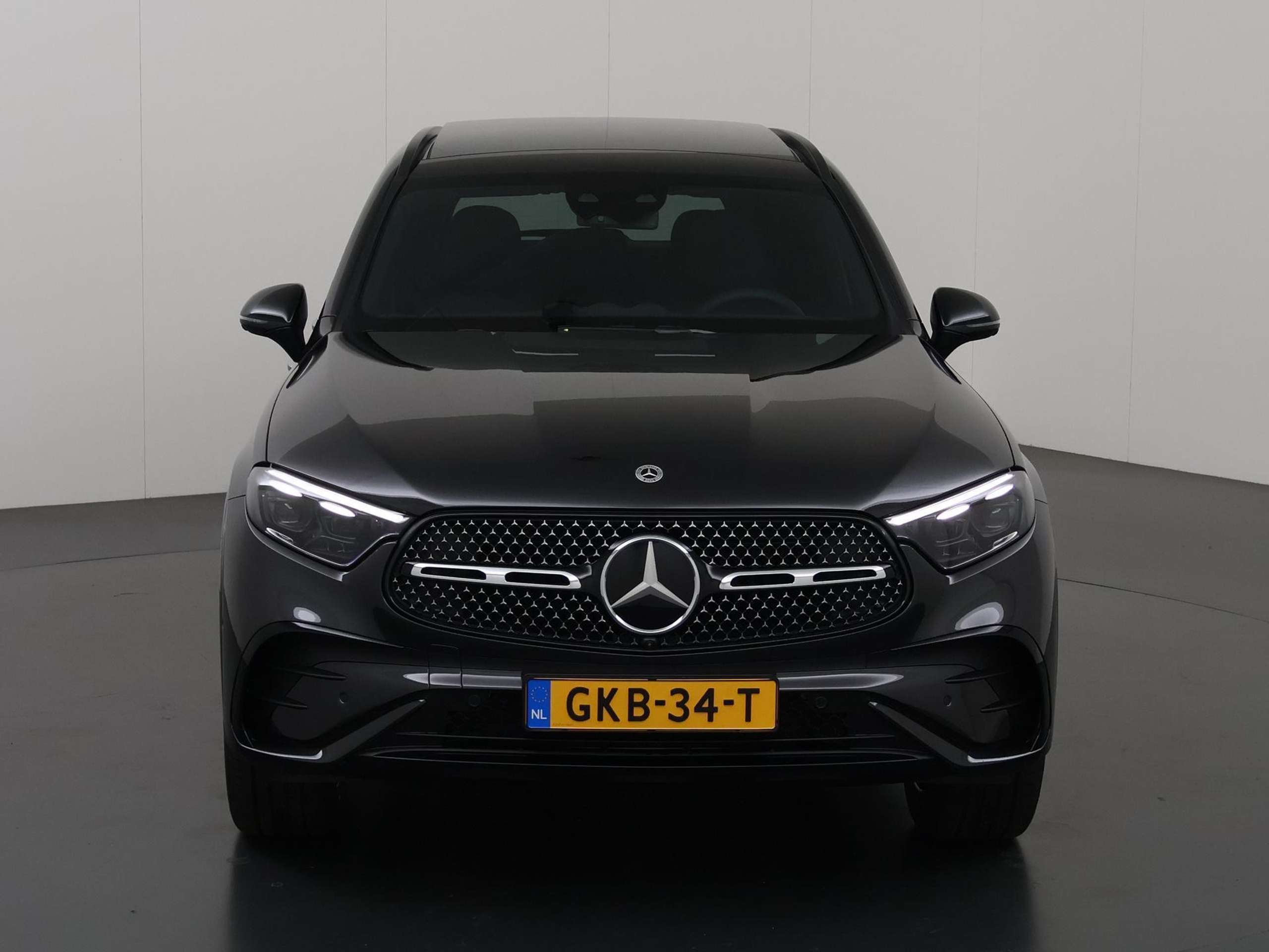 Mercedes-Benz - GLC 300