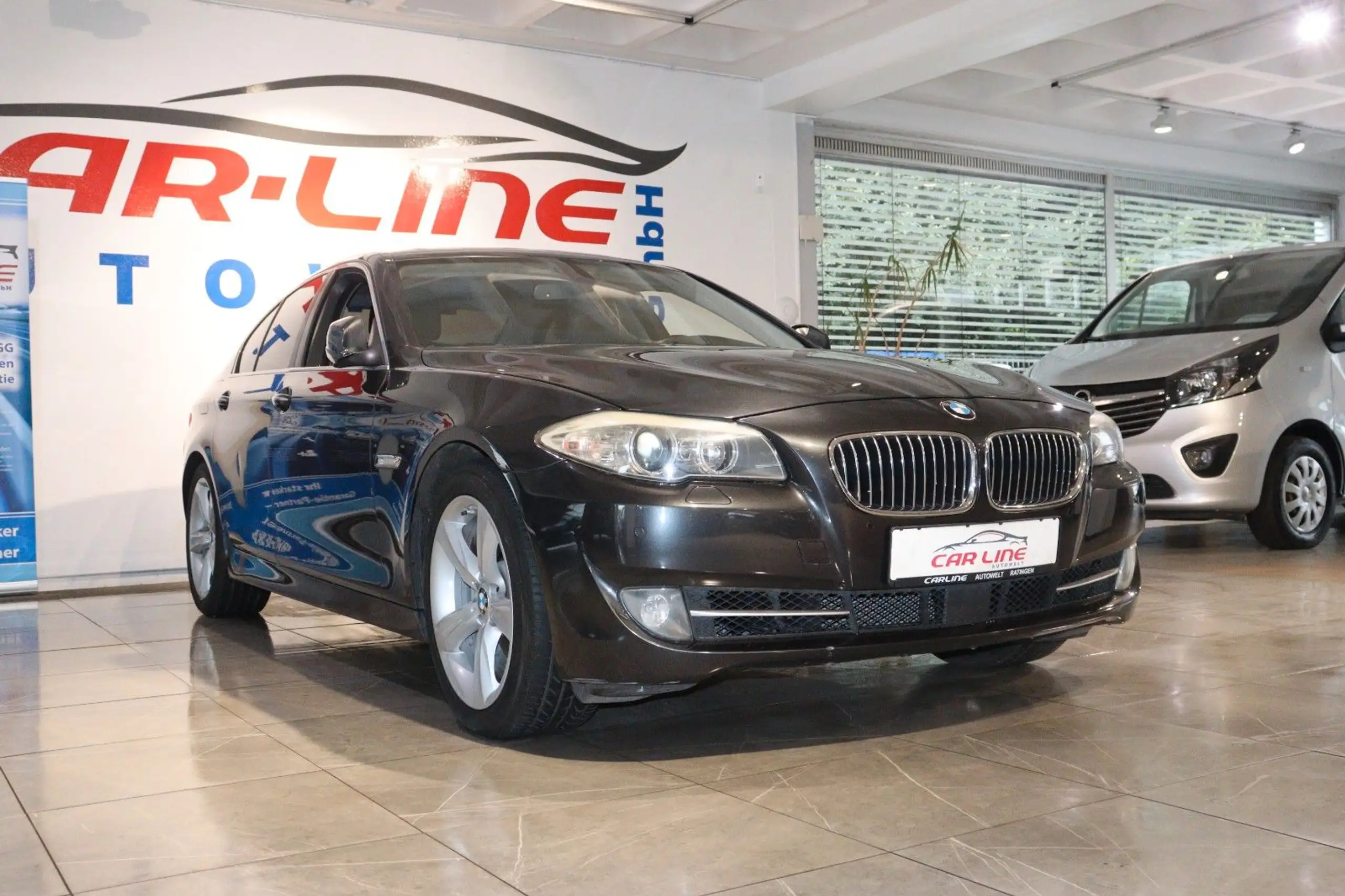 BMW - 528