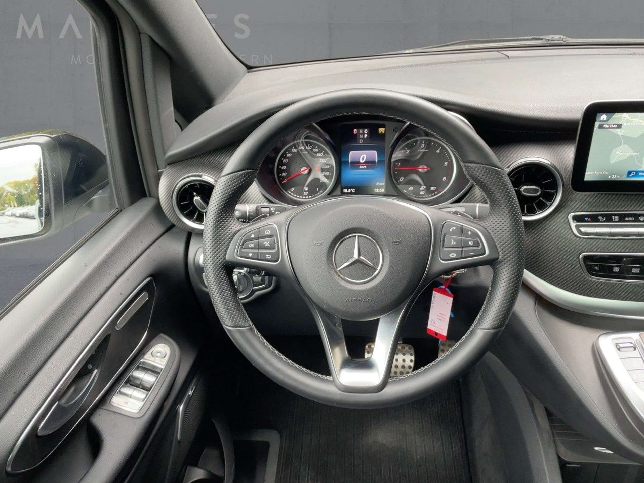 Mercedes-Benz - V 300