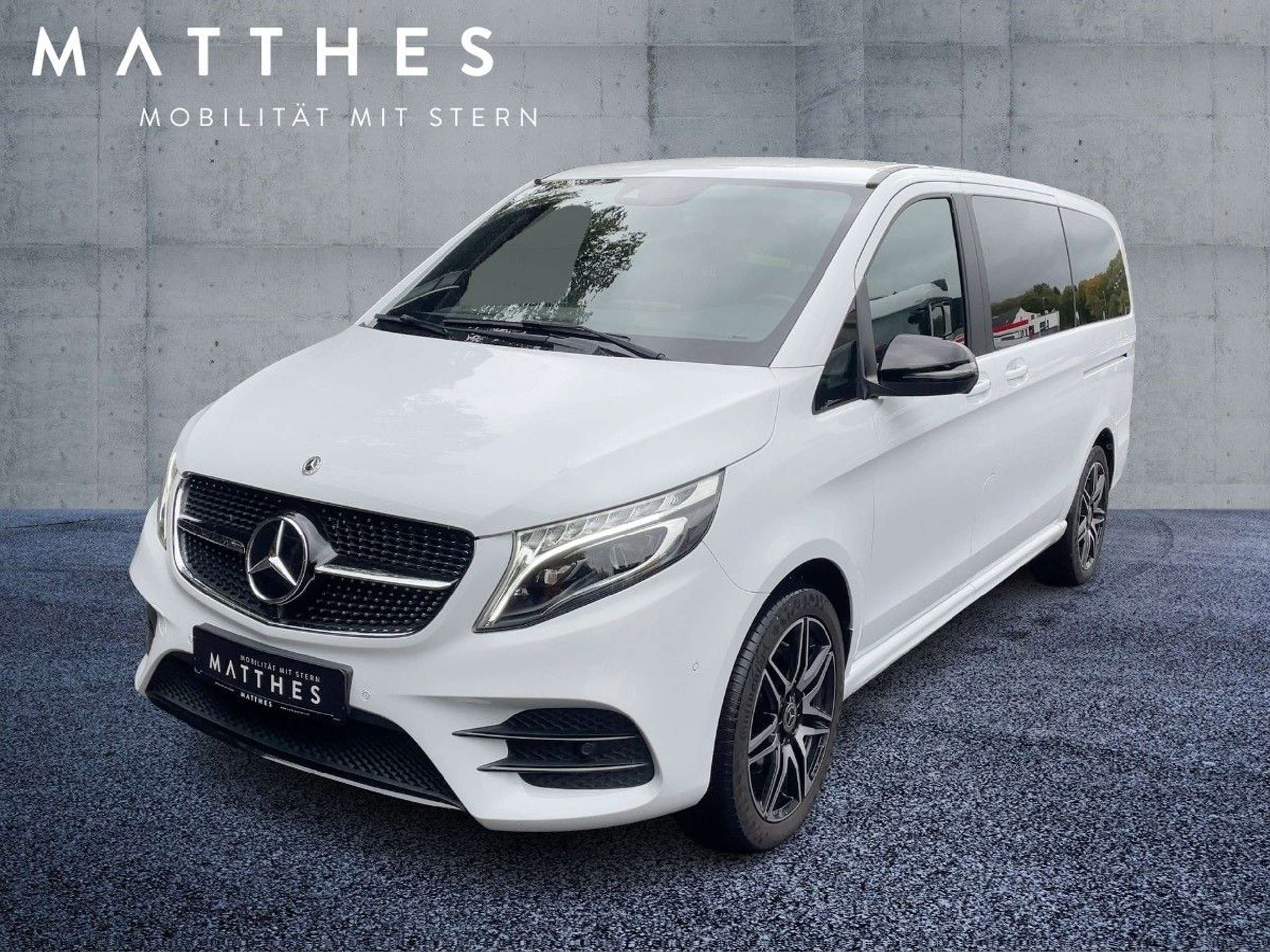 Mercedes-Benz - V 300