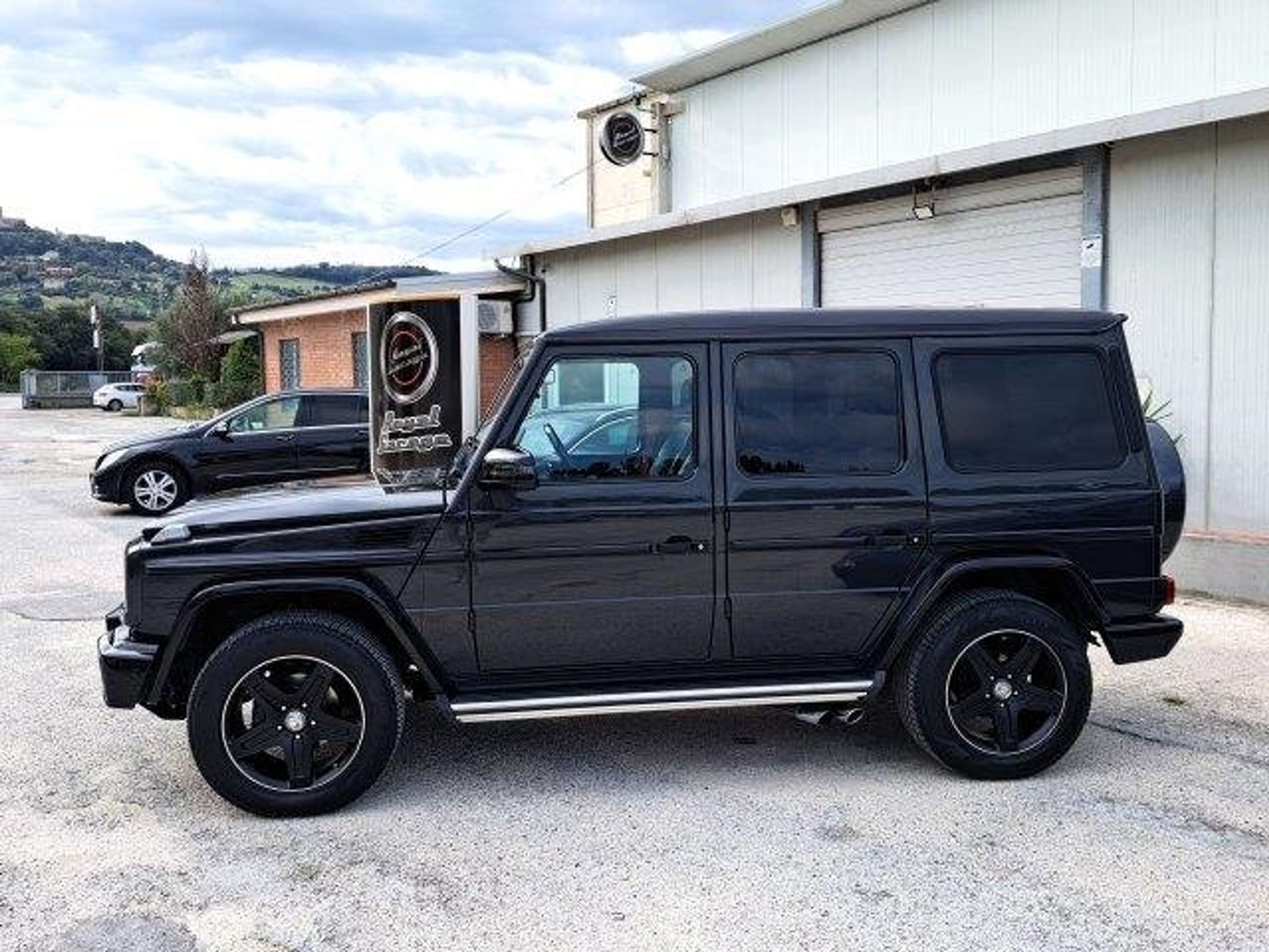 Mercedes-Benz - G 350