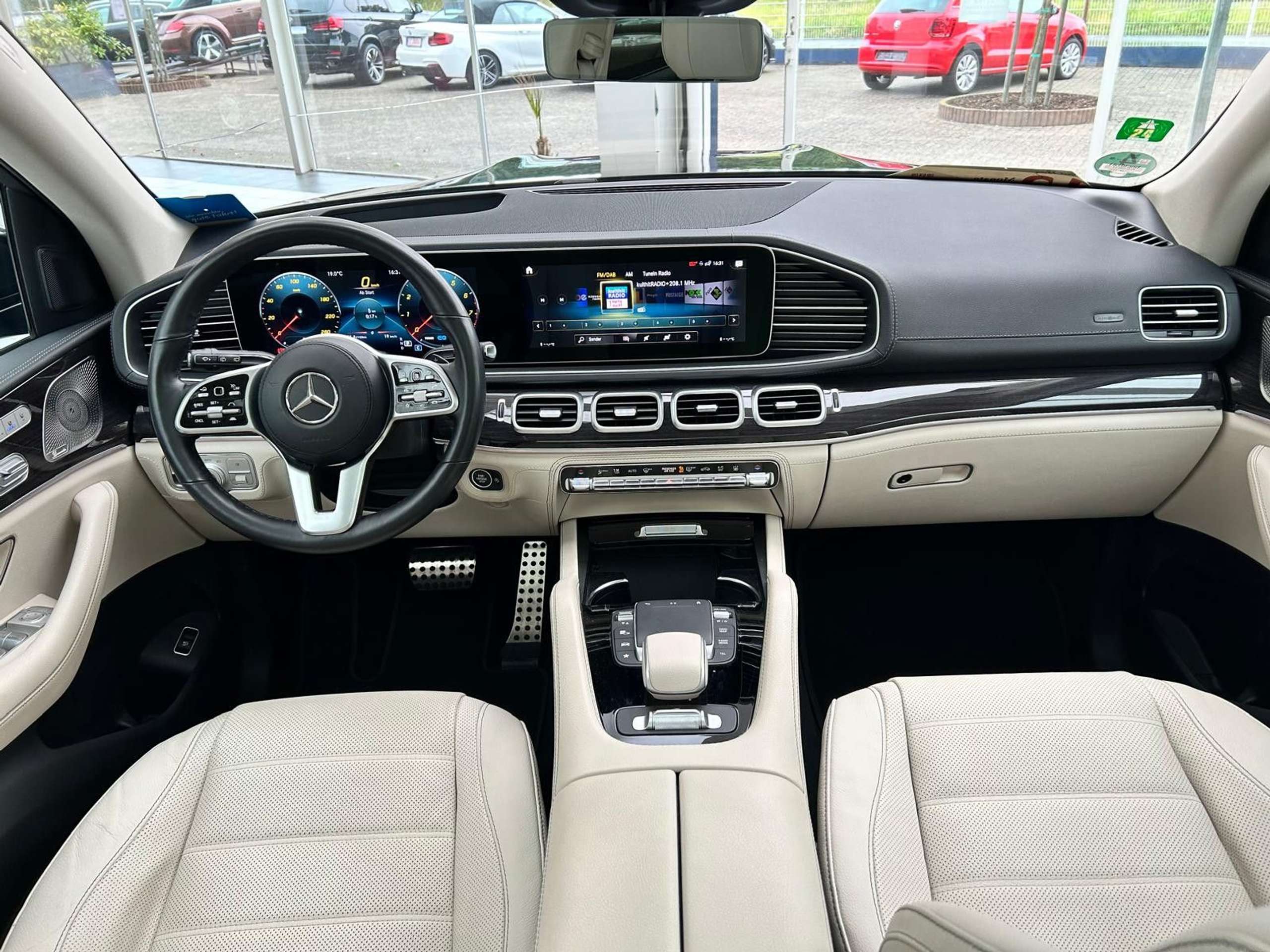 Mercedes-Benz - GLS 580