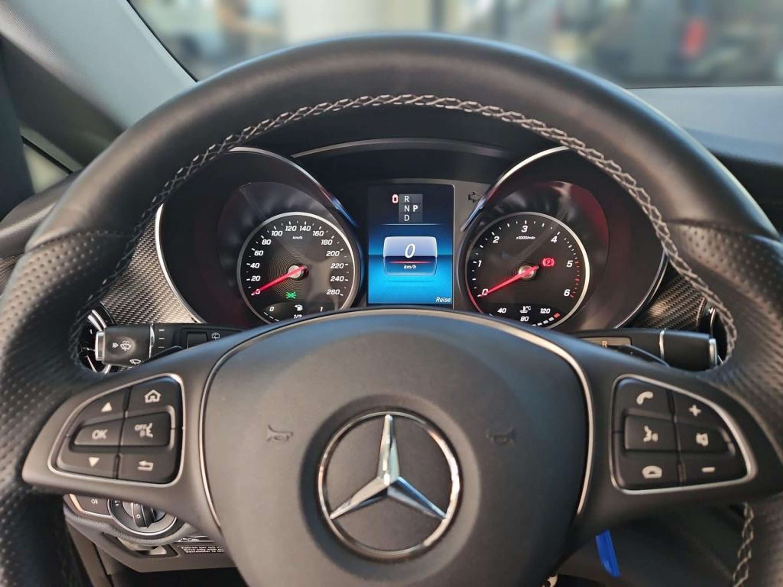 Mercedes-Benz - V 300