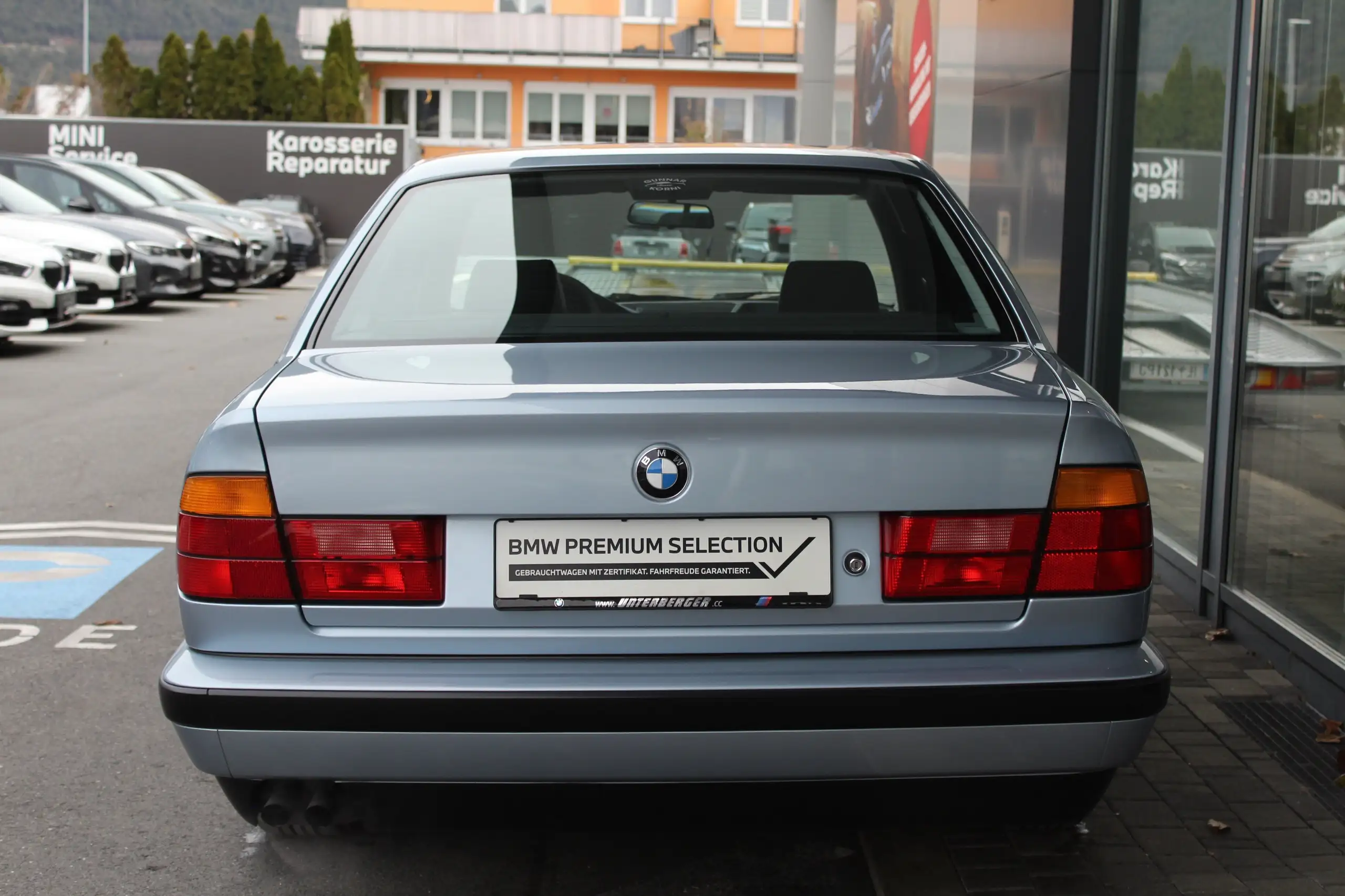 BMW - 525