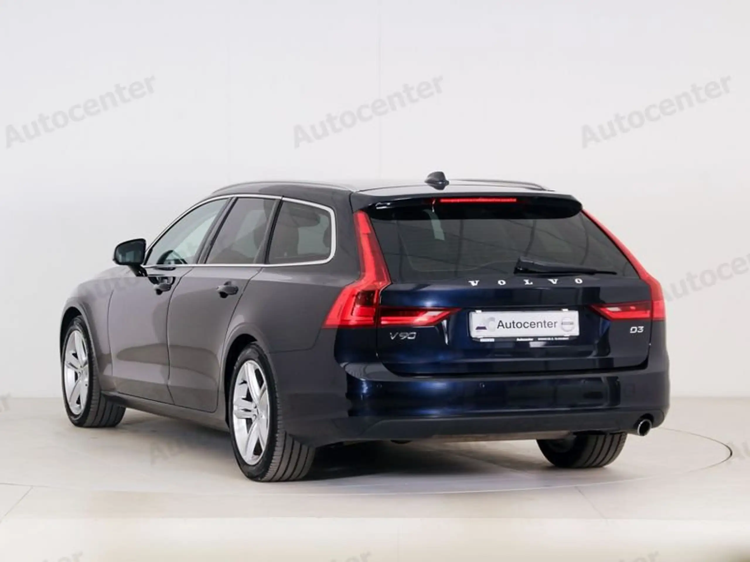 Volvo - V90