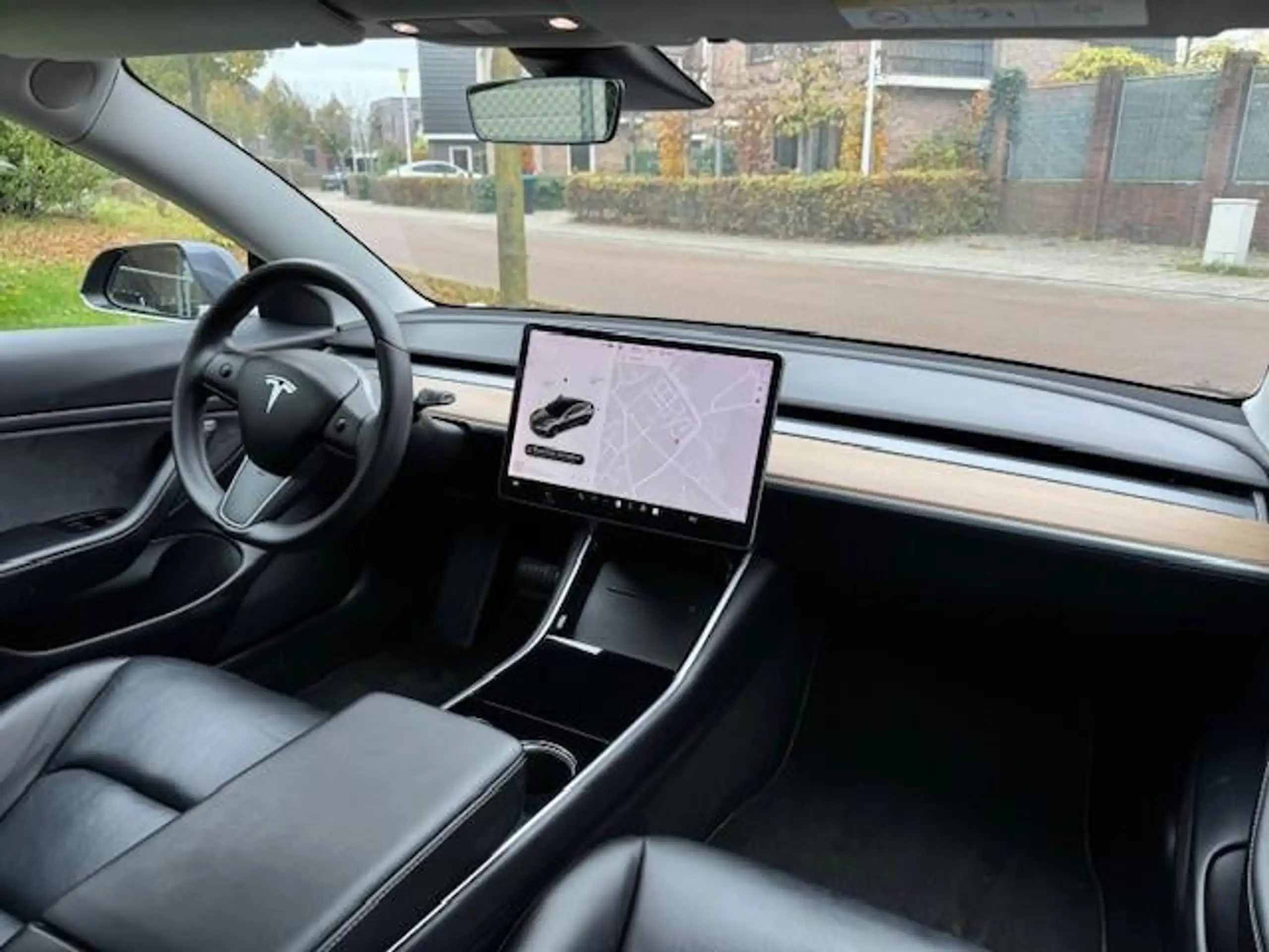 Tesla - Model 3