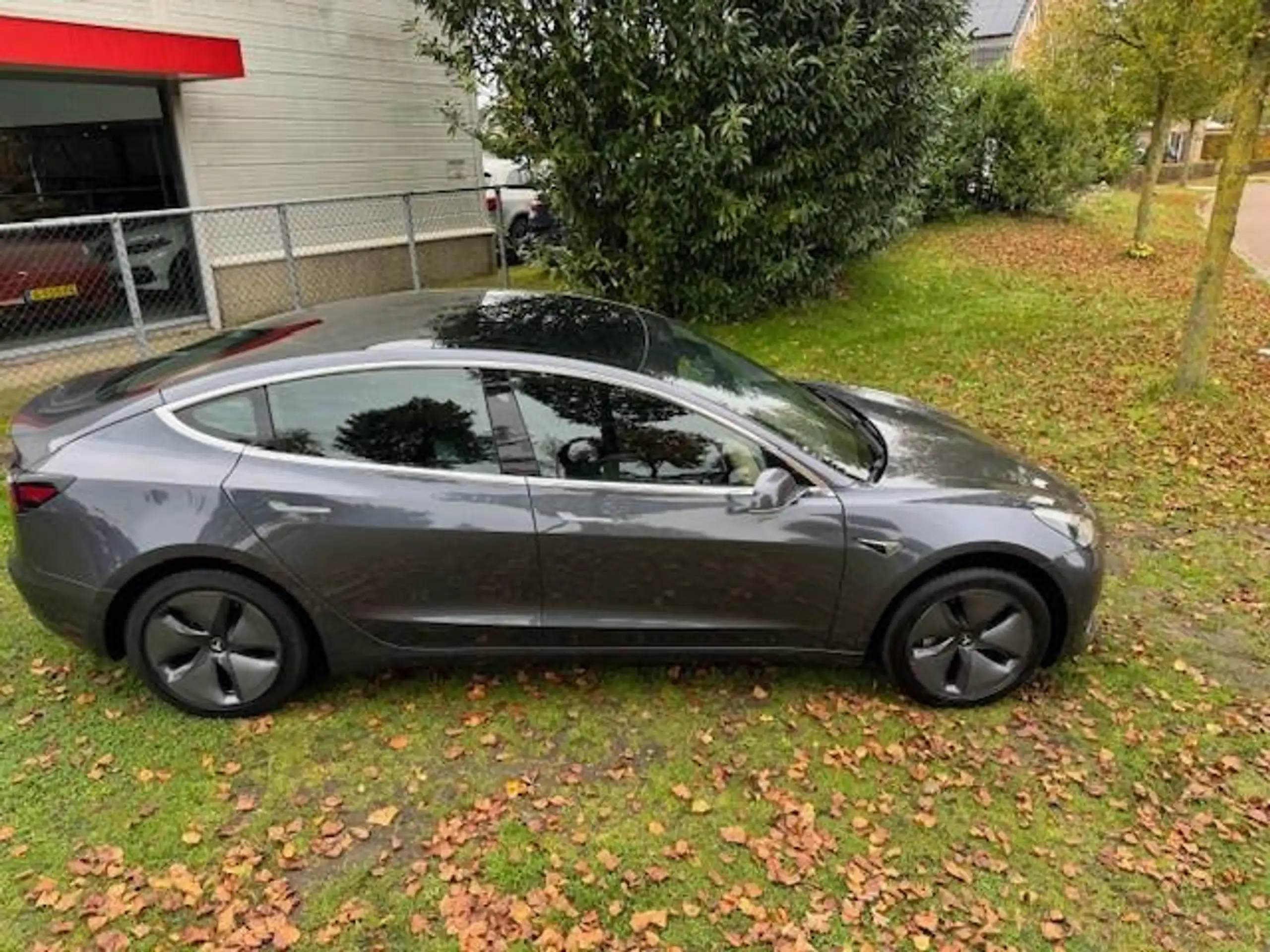 Tesla - Model 3