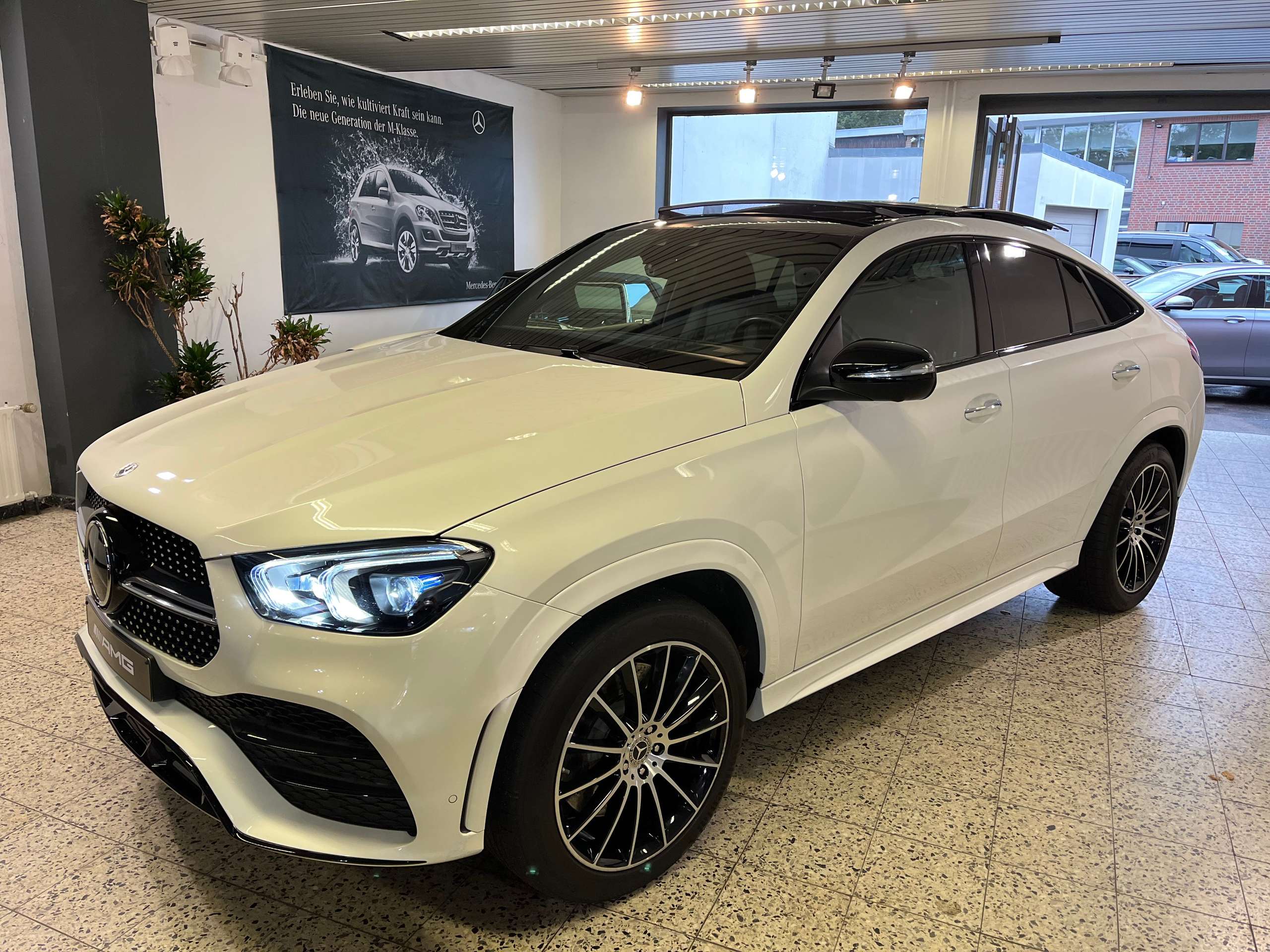 Mercedes-Benz - GLE 400