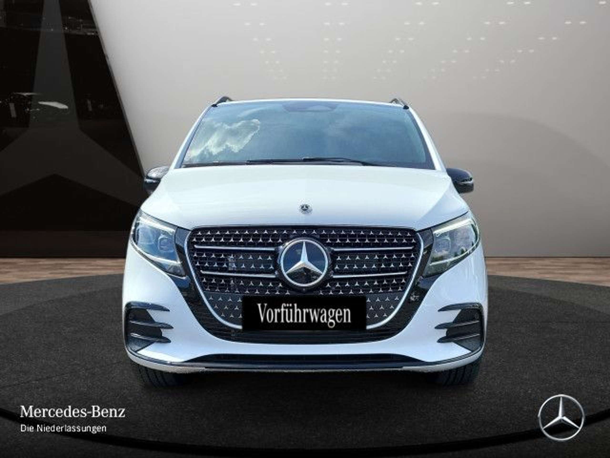 Mercedes-Benz - V 300