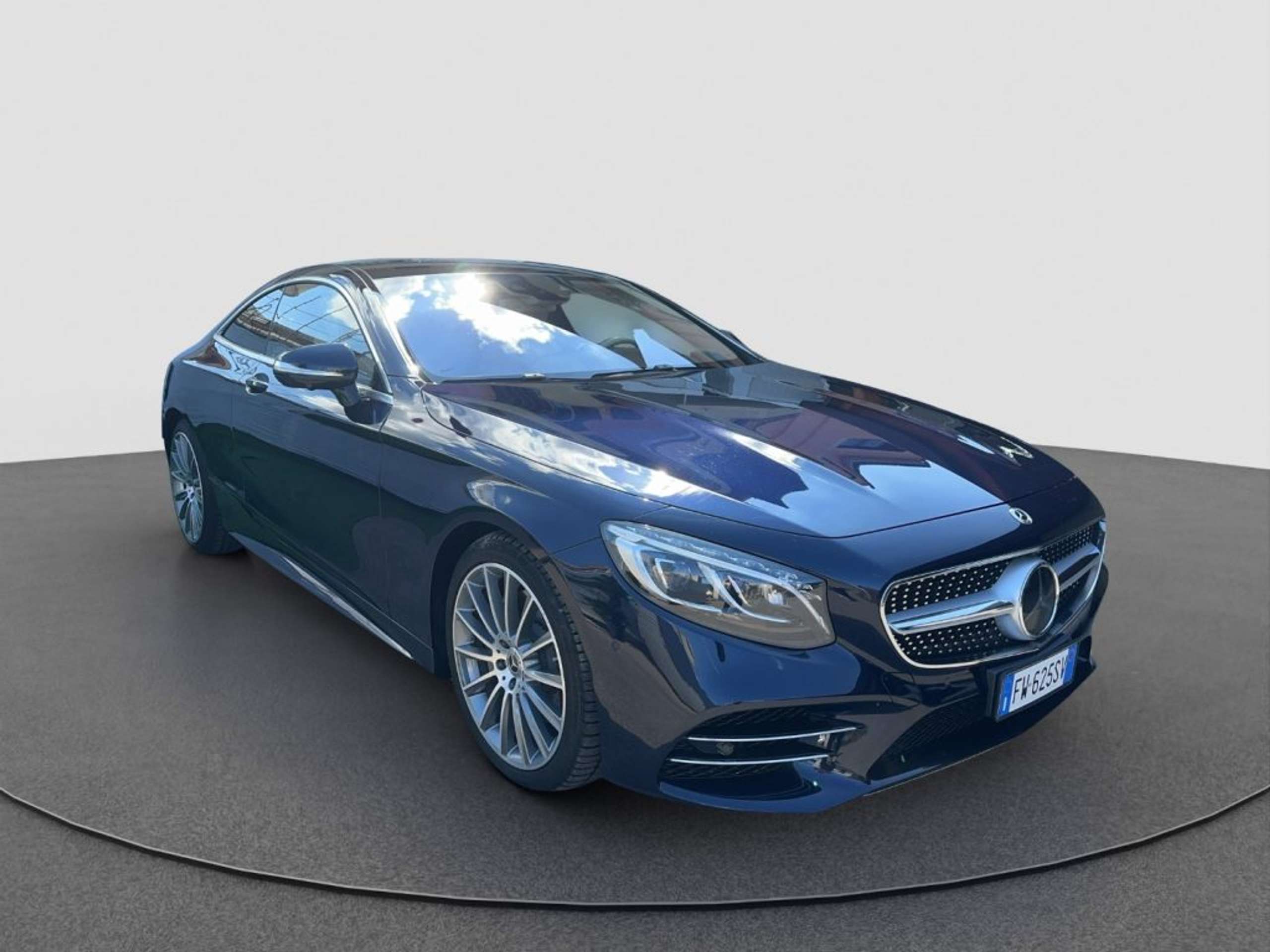 Mercedes-Benz - S 560