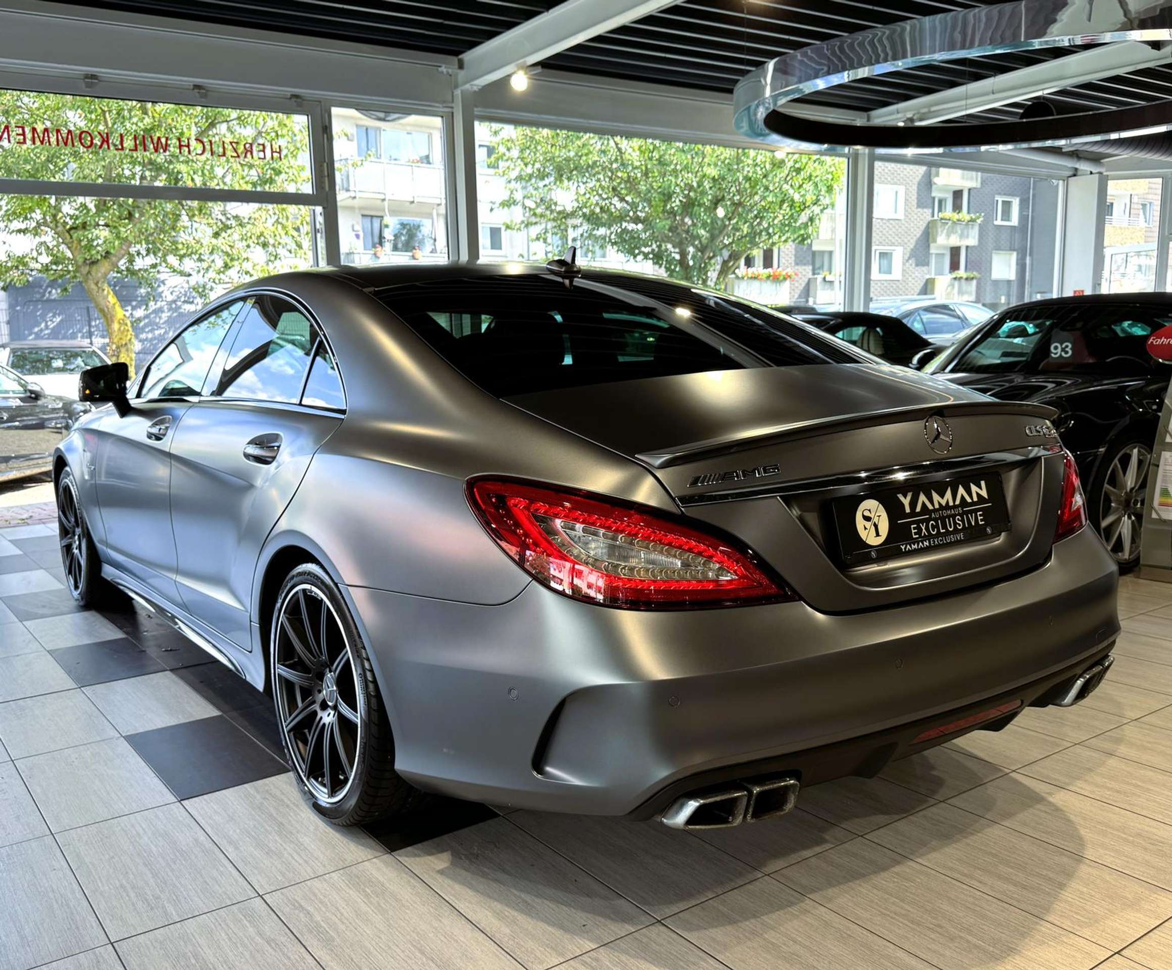 Mercedes-Benz - CLS 63 AMG