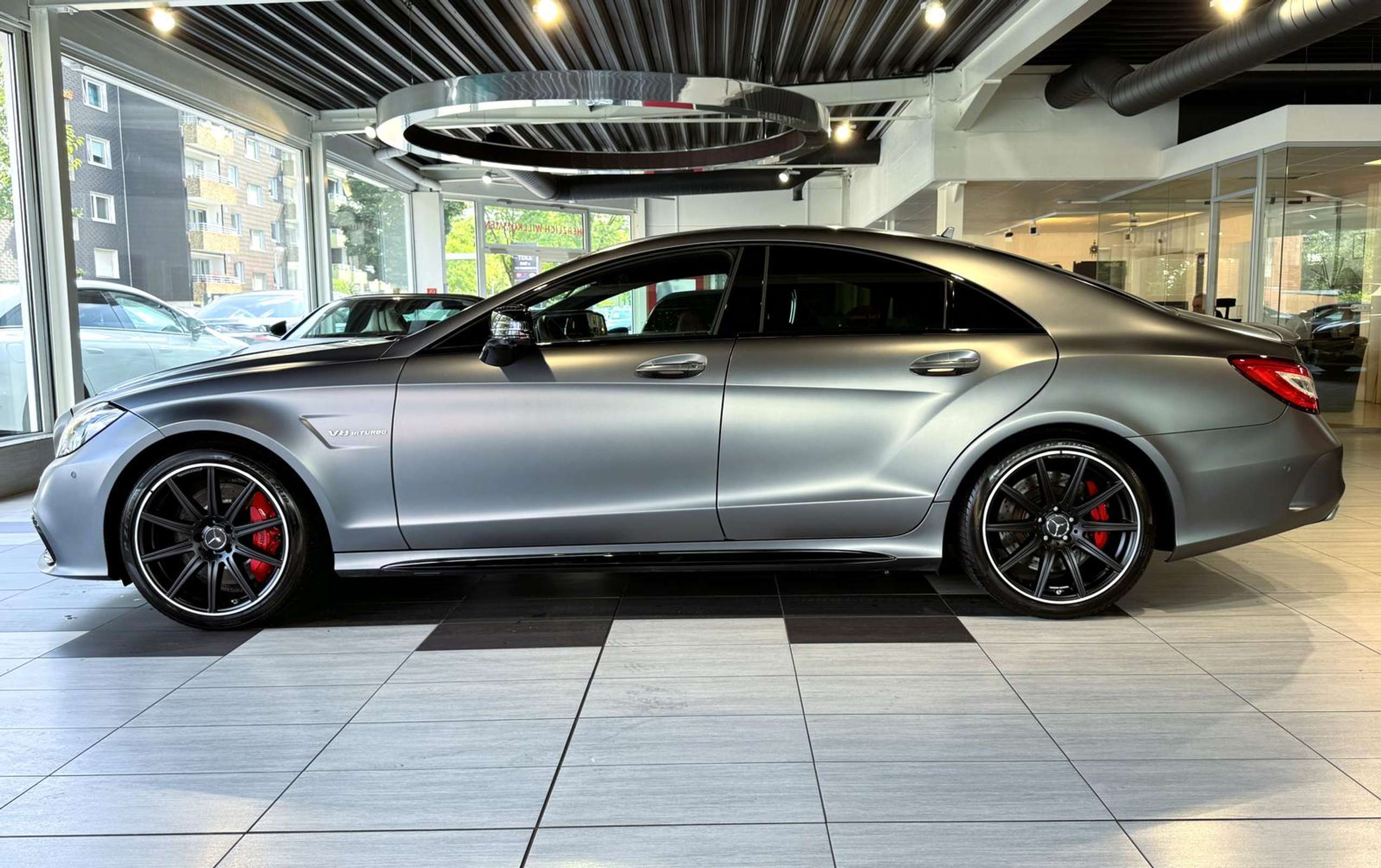 Mercedes-Benz - CLS 63 AMG