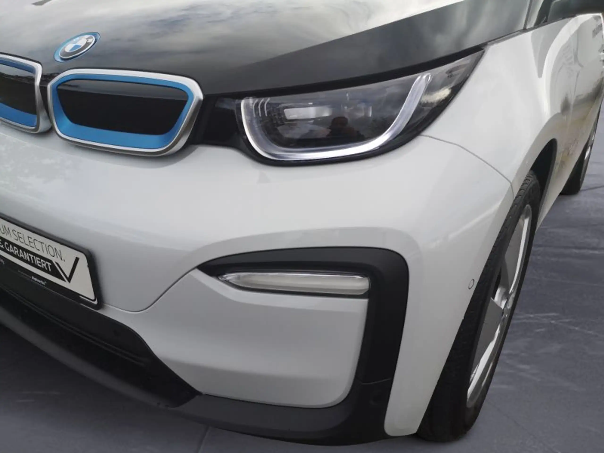 BMW - i3