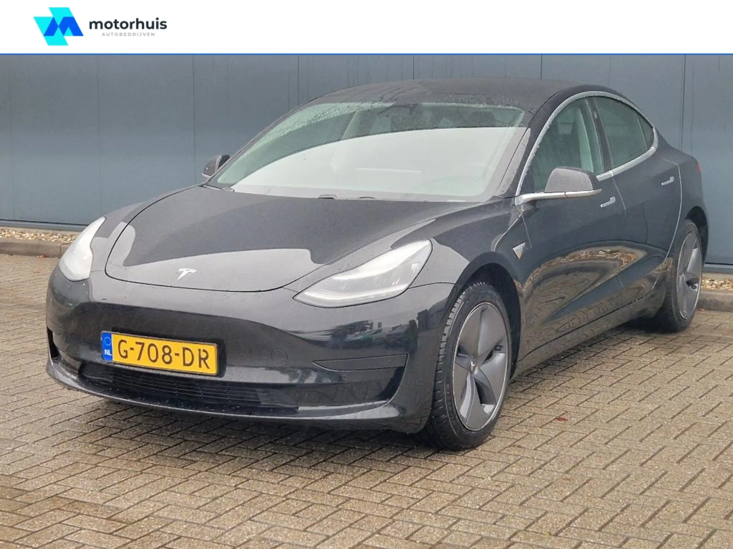 Tesla - Model 3