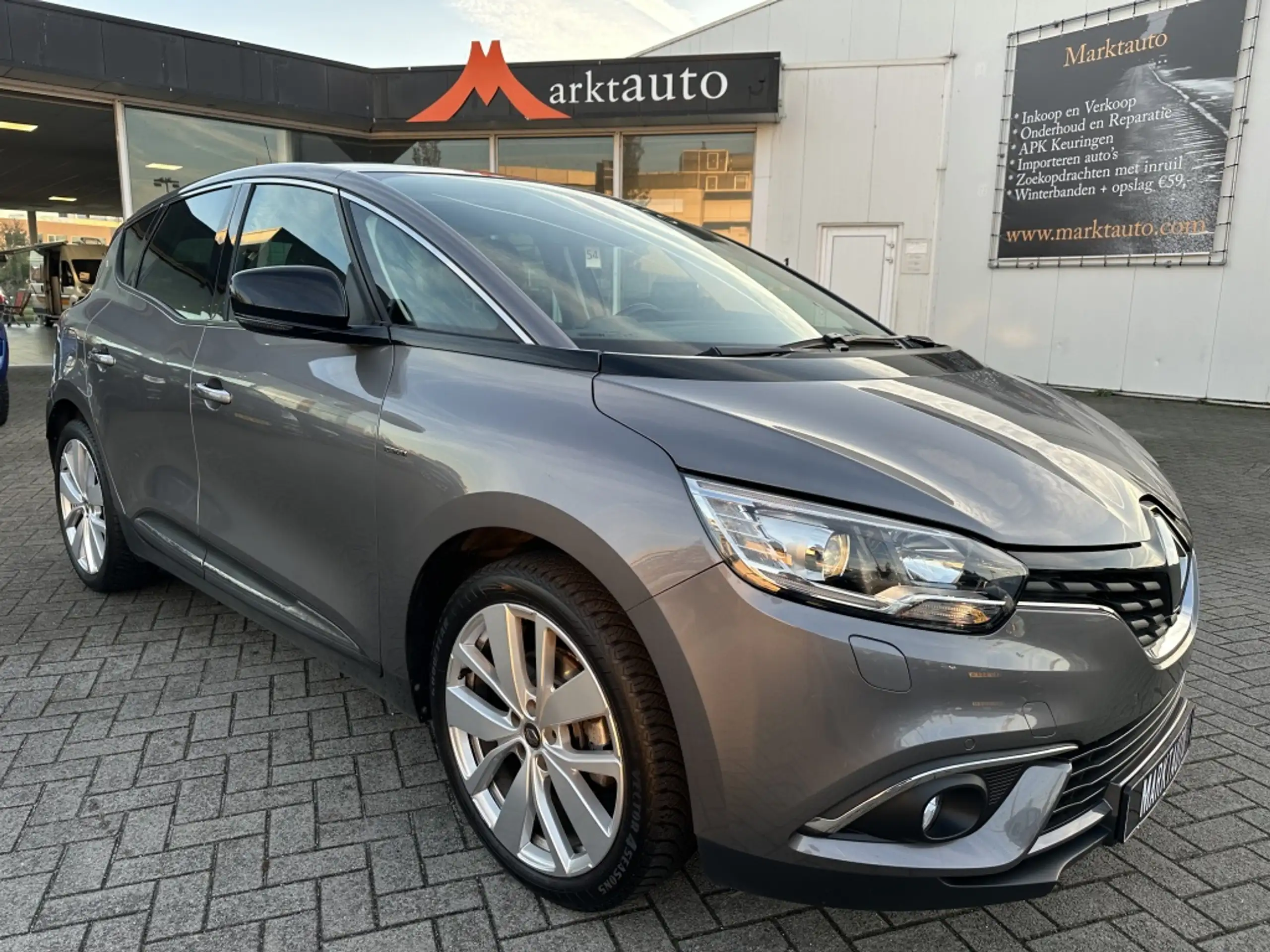 Renault - Scenic