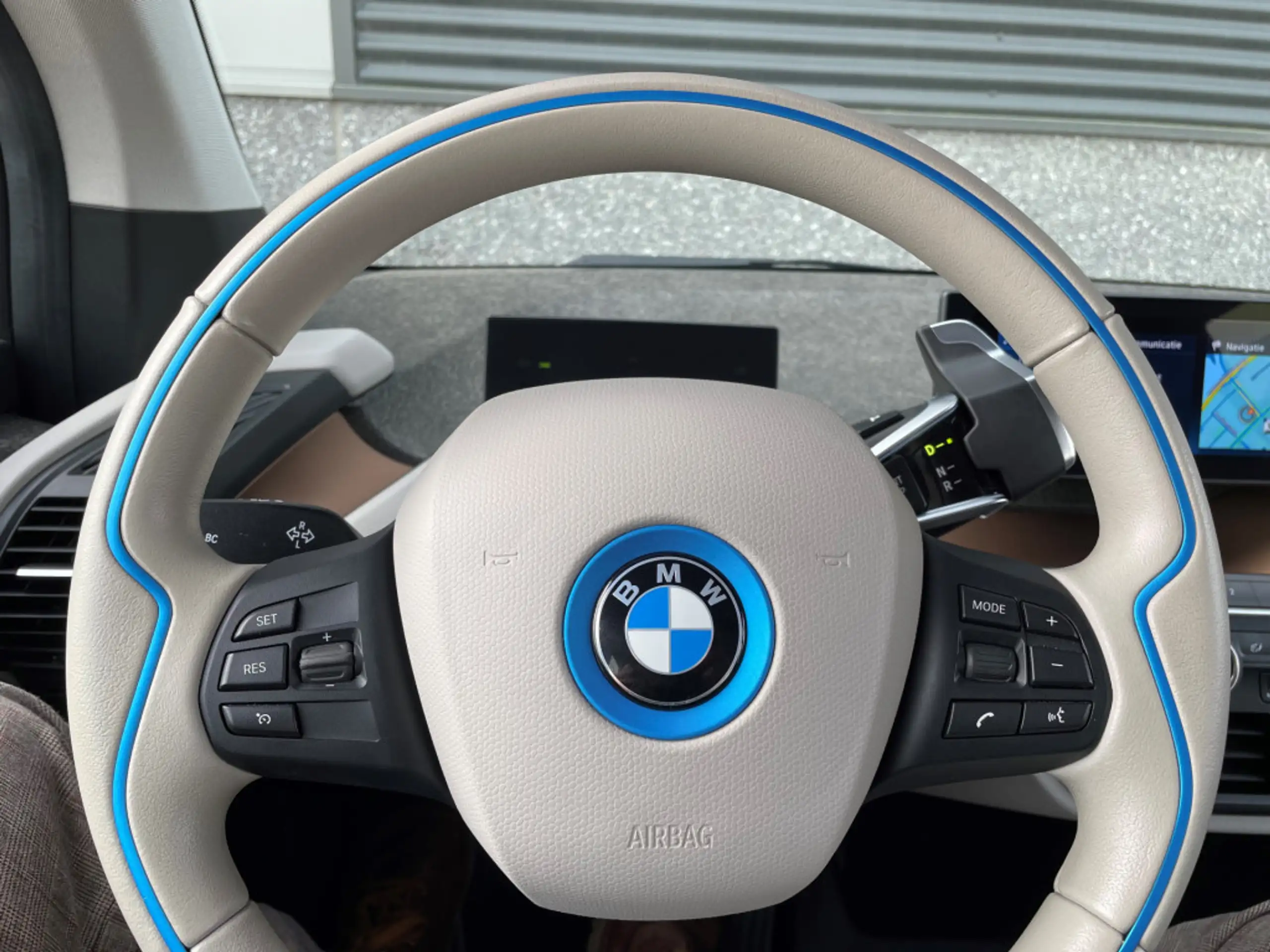 BMW - i3