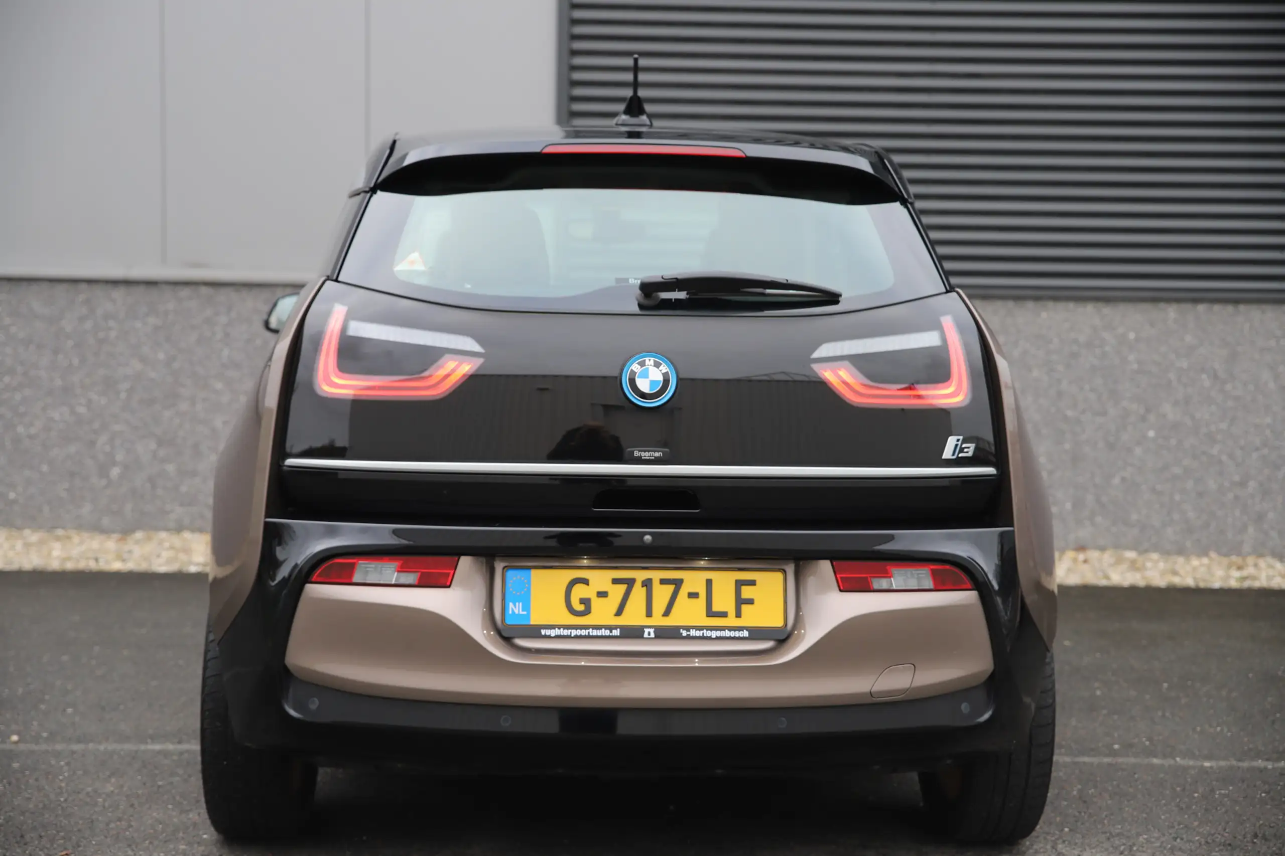 BMW - i3