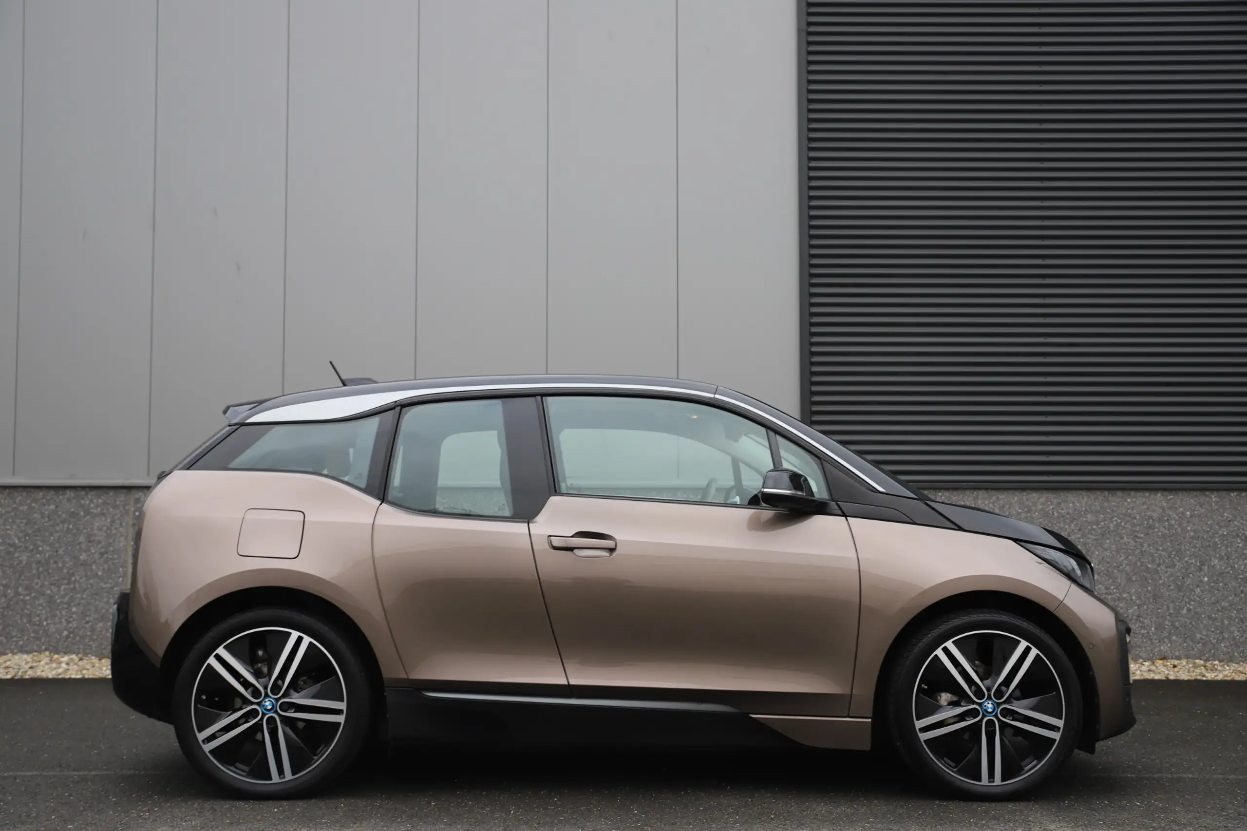 BMW - i3