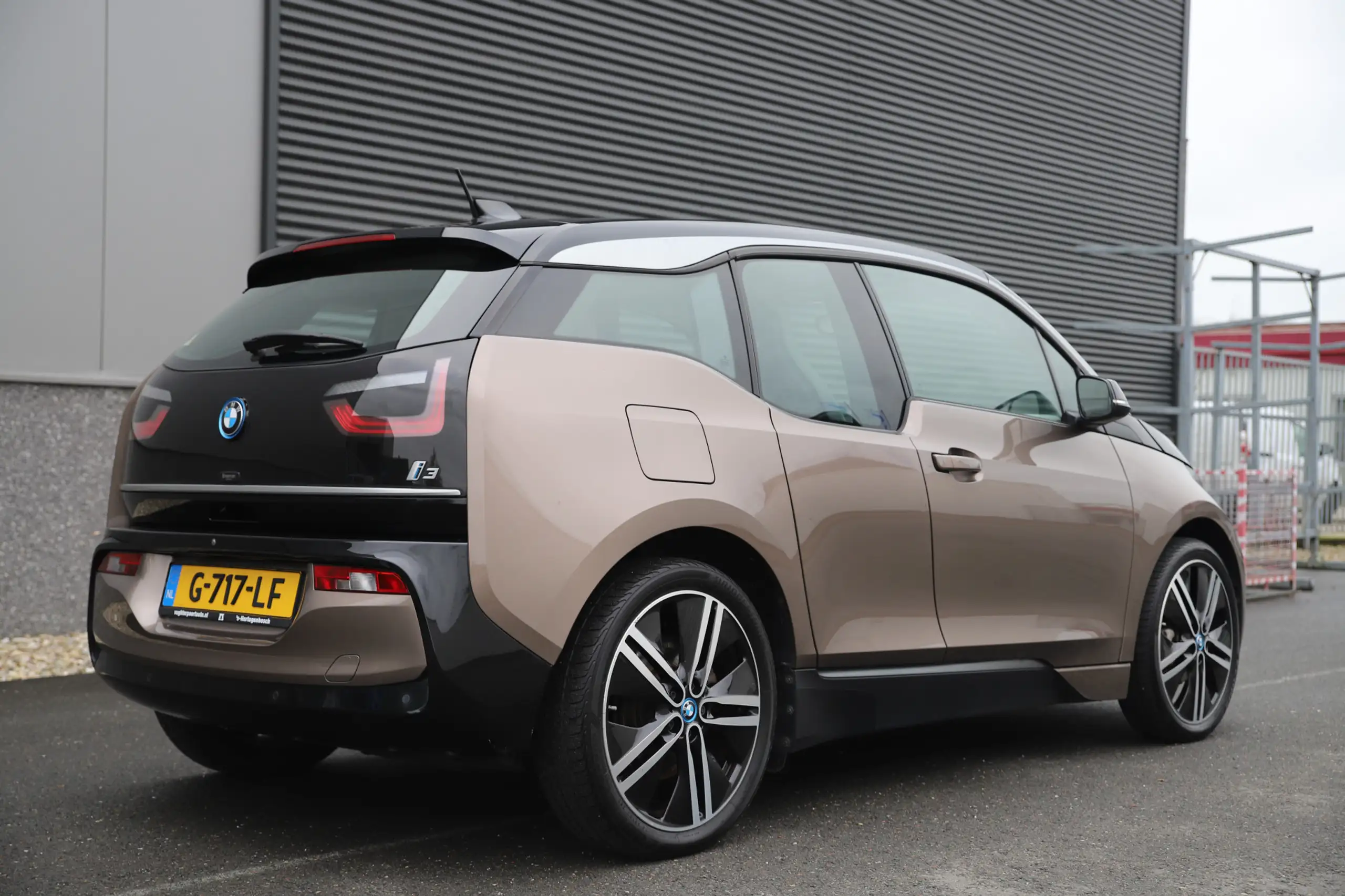 BMW - i3